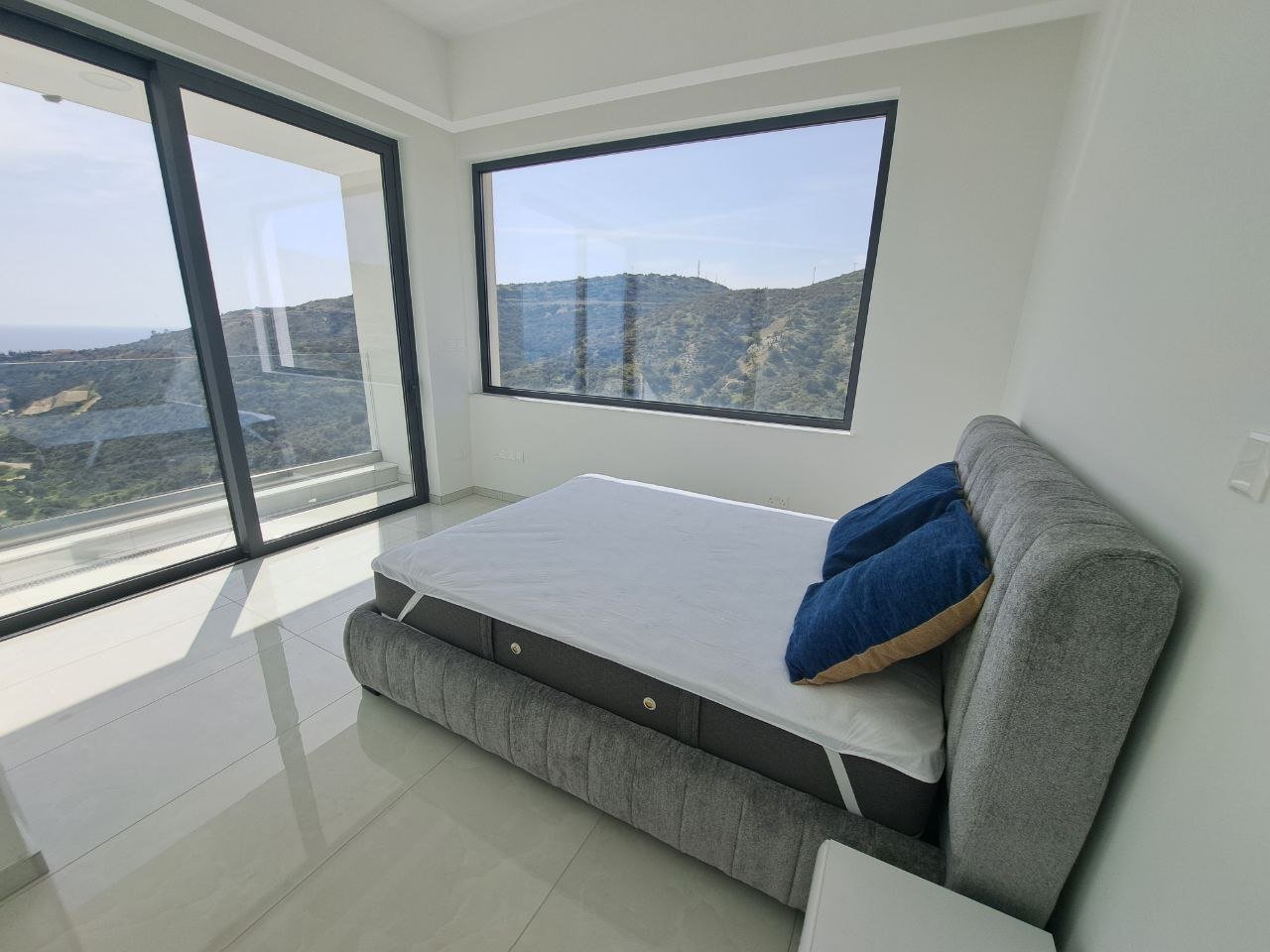 4 BR Luxury Villa in Agios Tychonas, Limassol photo 8