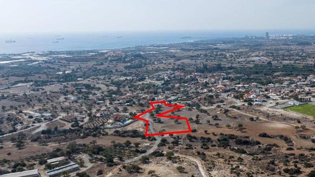Residential field in Maroni, Larnaca photo 4