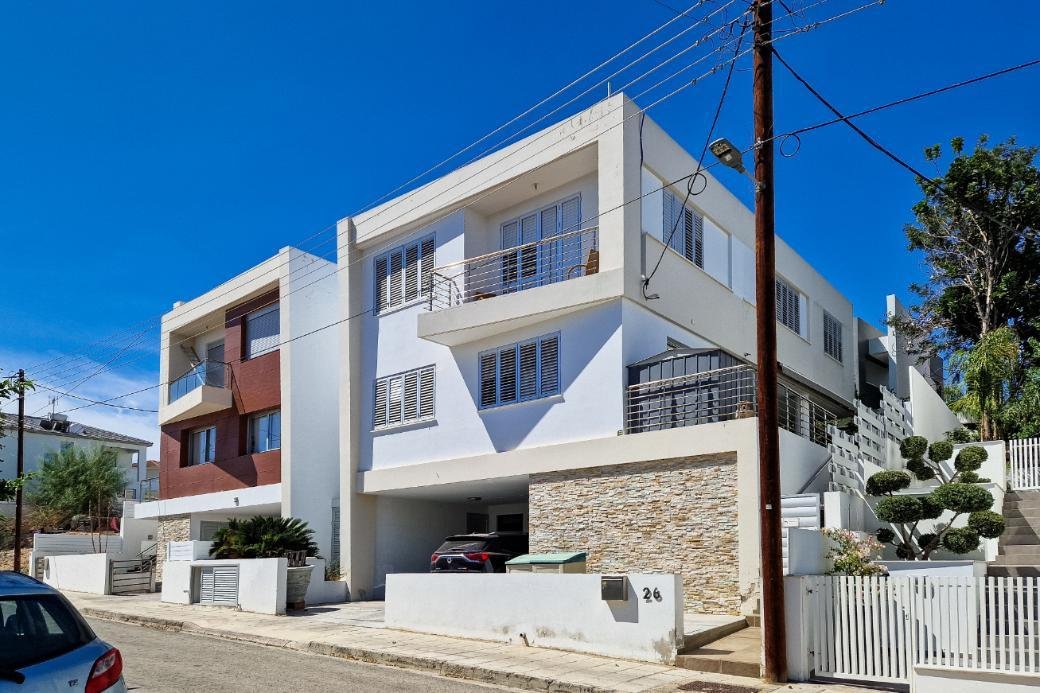 5 bedroom house in Egkomi, Nicosia photo 2