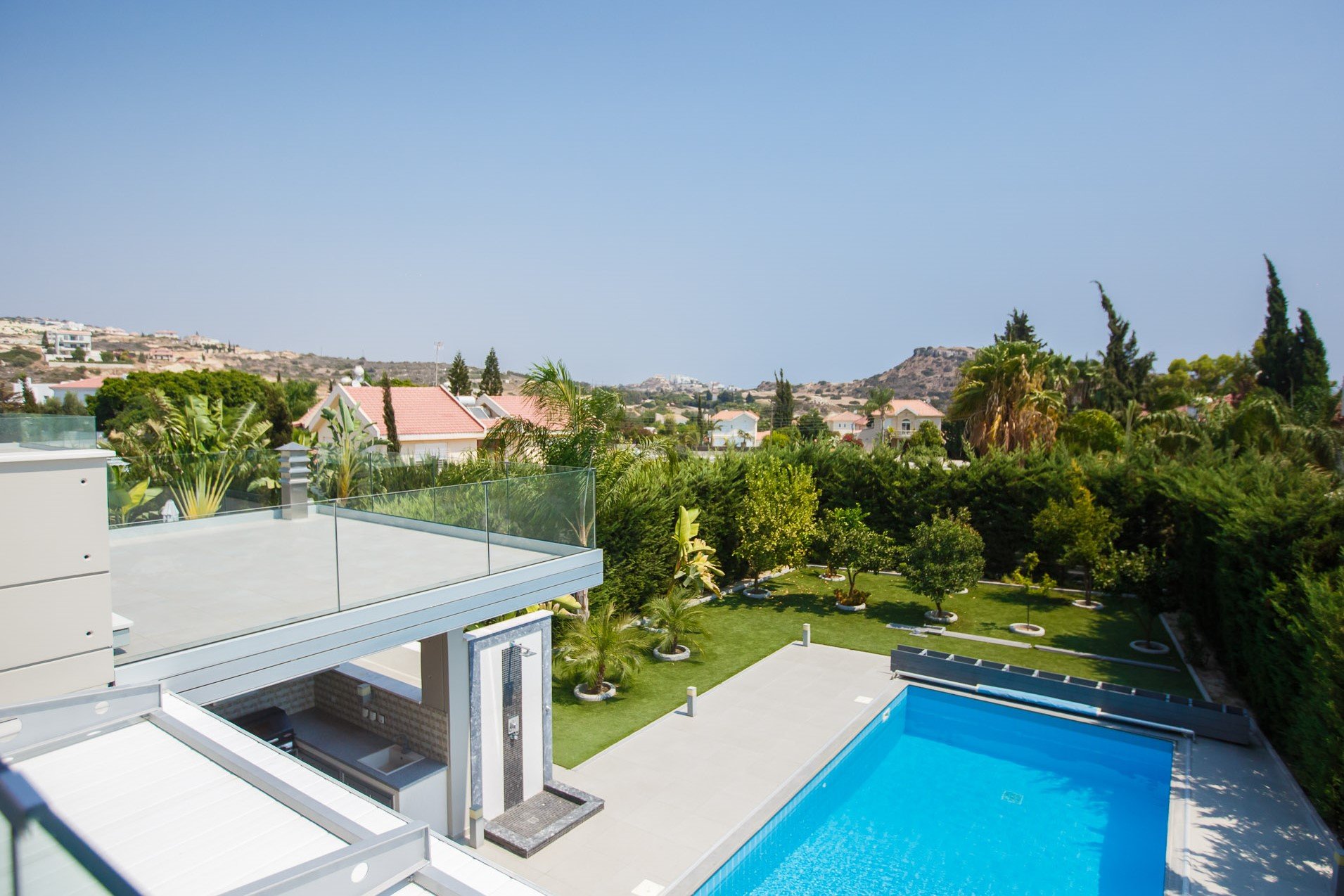 4 BR Villa in Agios Tychonas, Limassol photo 4