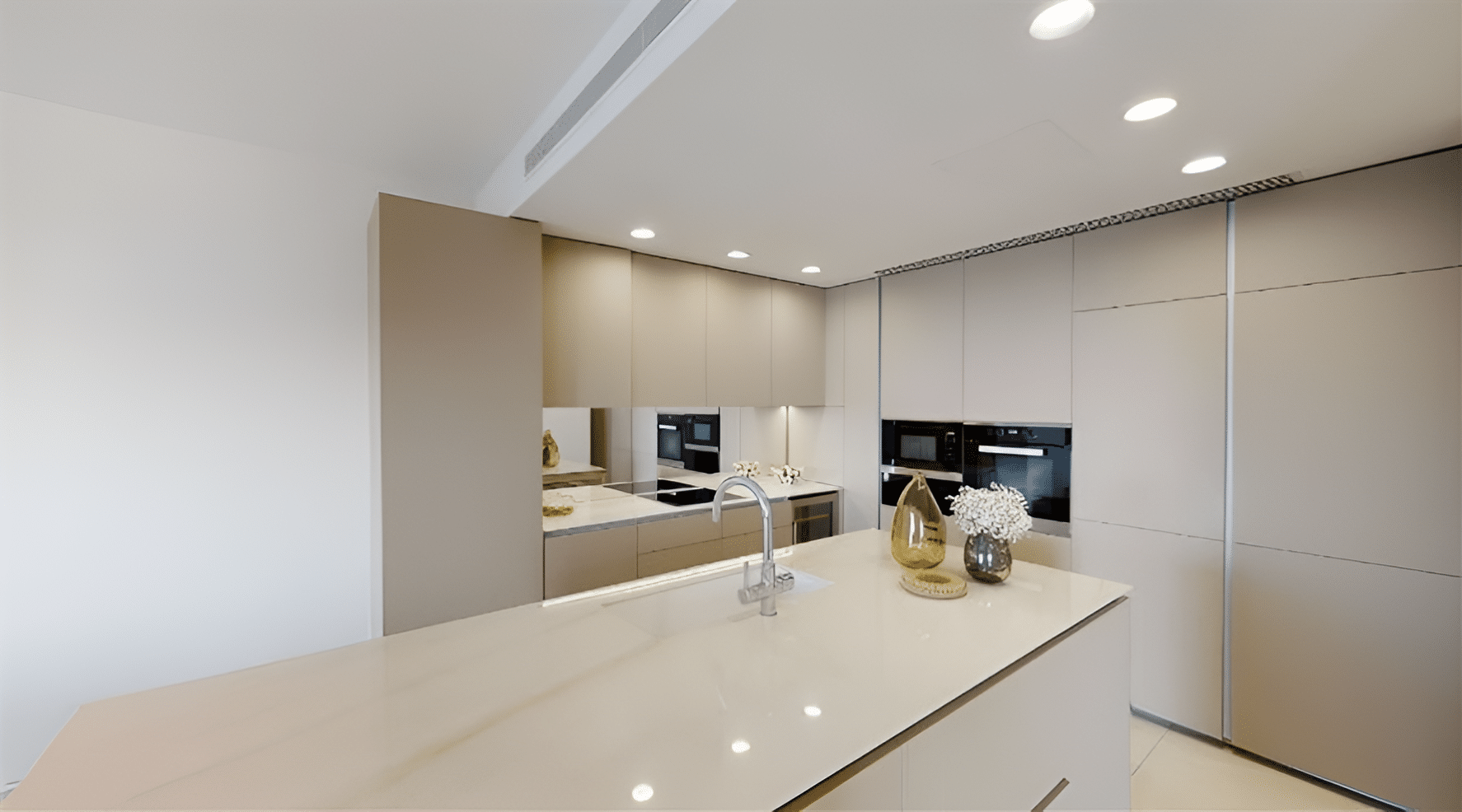 4 BR Luxury Apartment in Agios Tychonas, Limassol photo 1