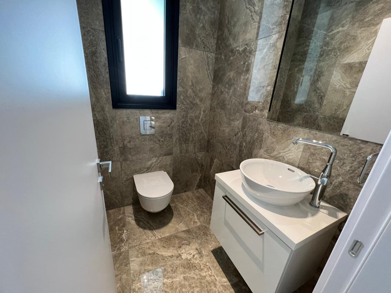 3 BR Apartment in Germasogeia, Limassol photo 9