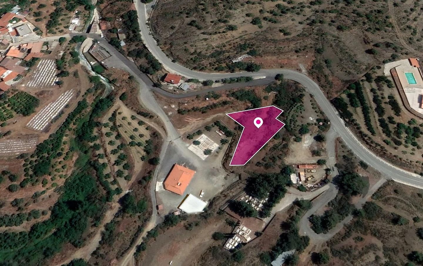 Field in Agioi Vavatsinias, Larnaca photo 3