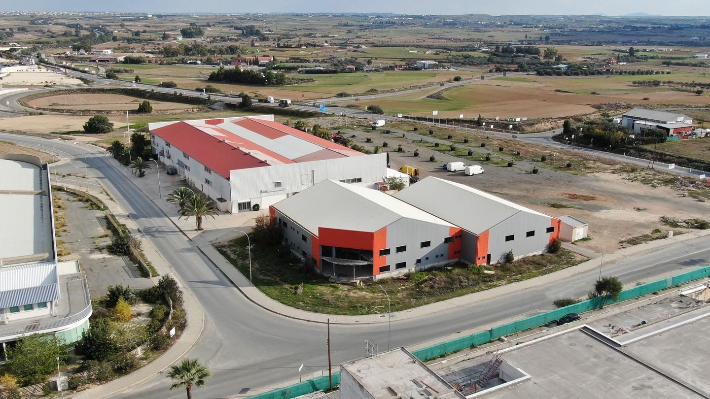 Incomplete Light Industrial Building in Kokkinotrimithia, Nicosia photo 7