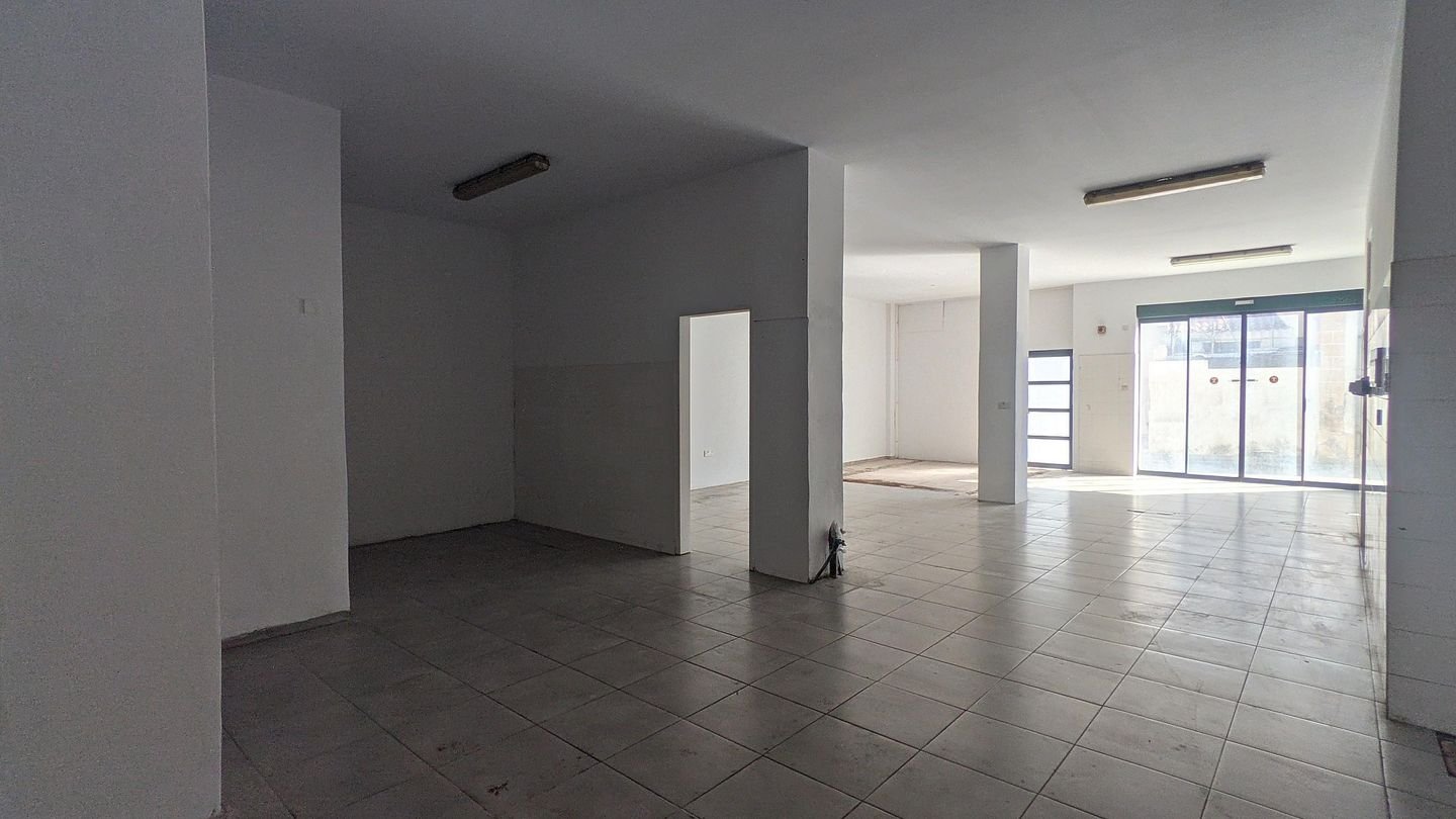 Shop in city center, Agioi Omologites, Nicosia photo 10