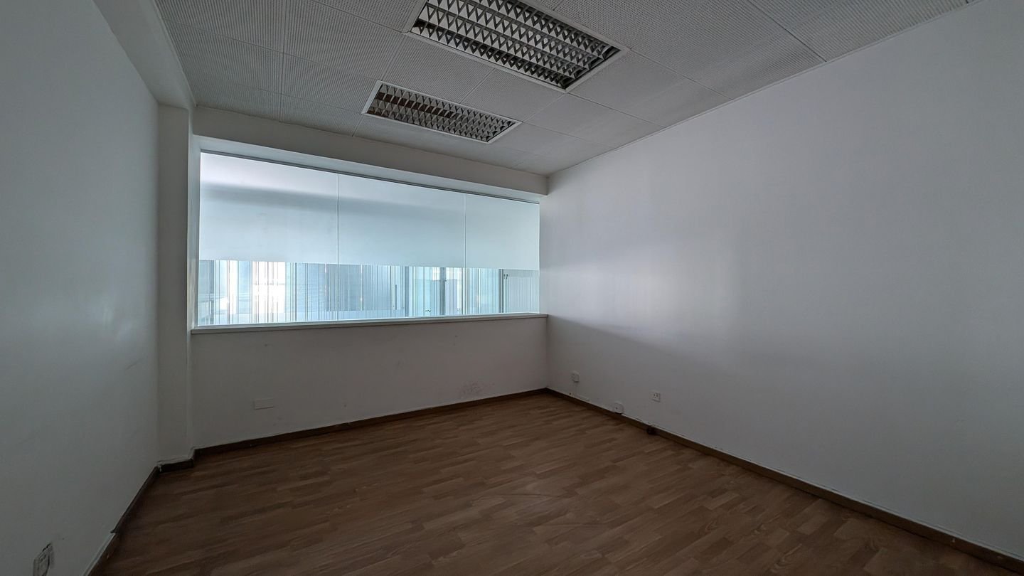 Building with Showroom in Kaimakli, Nicosia photo 25