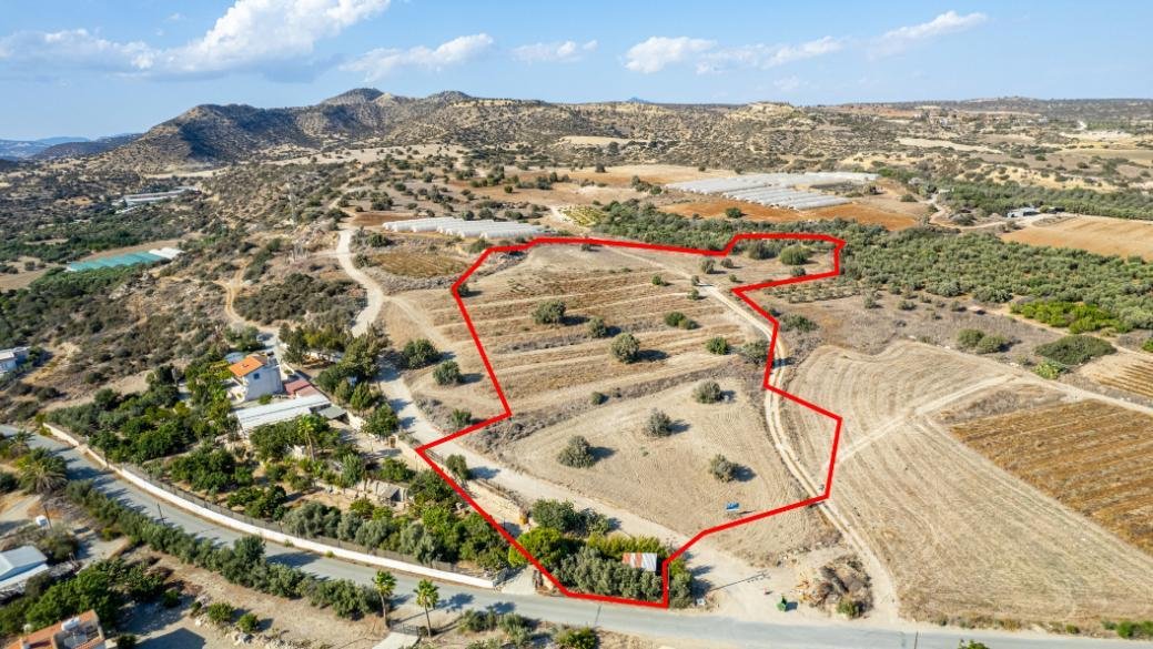 Residential field in Agios Theodoros, Larnaca photo 4