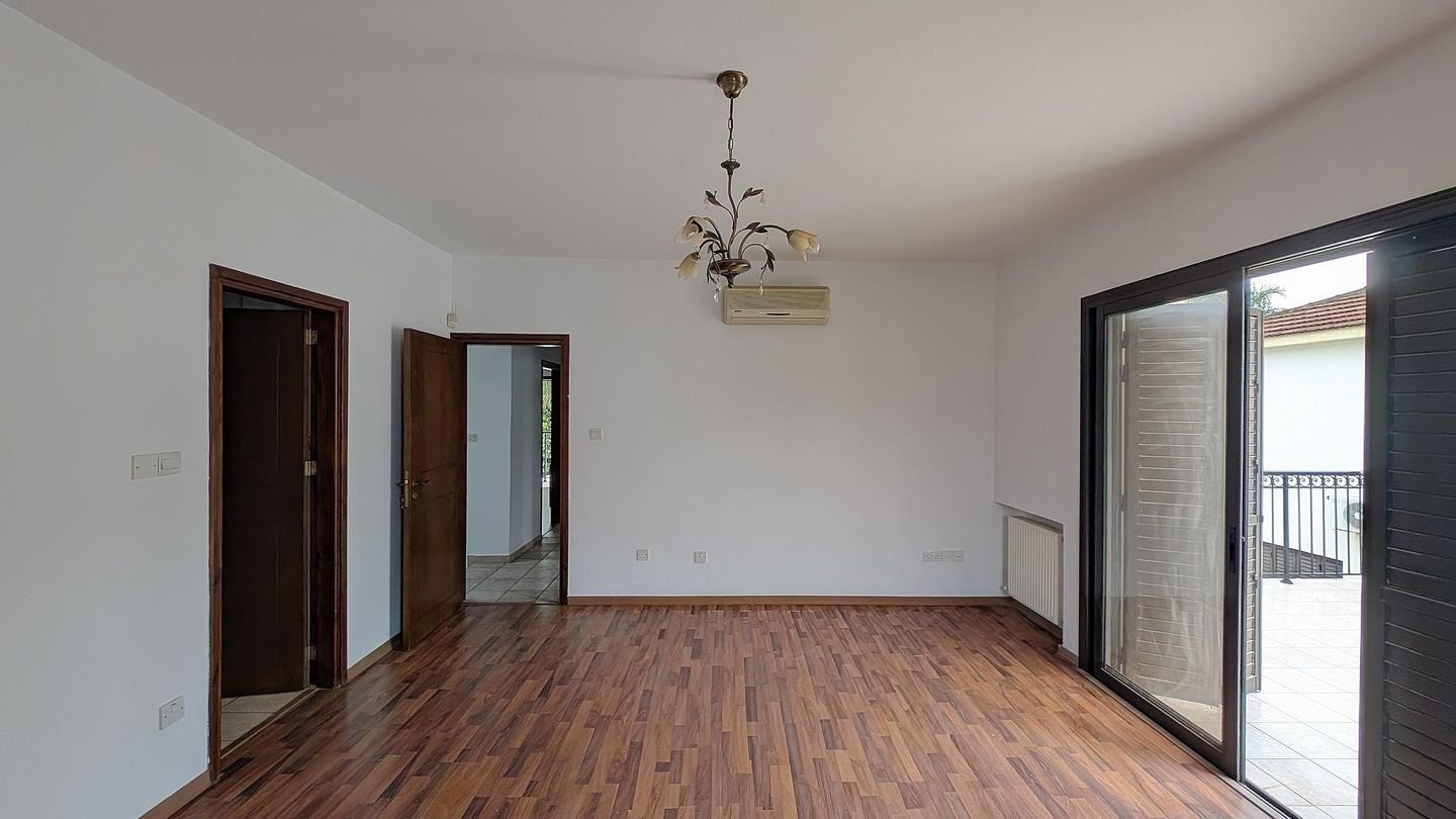 Elegant 3-bedroom semi-detached house in Engomi, Nicosia photo 25