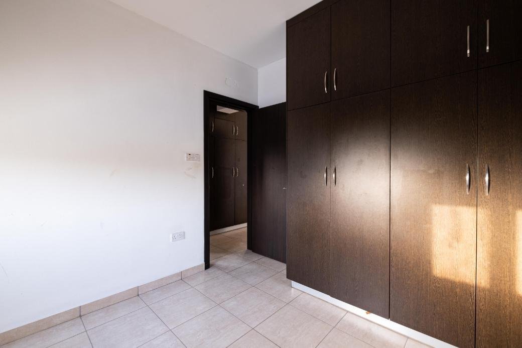 Three-storey residential building in Deneia, Nicosia photo 28