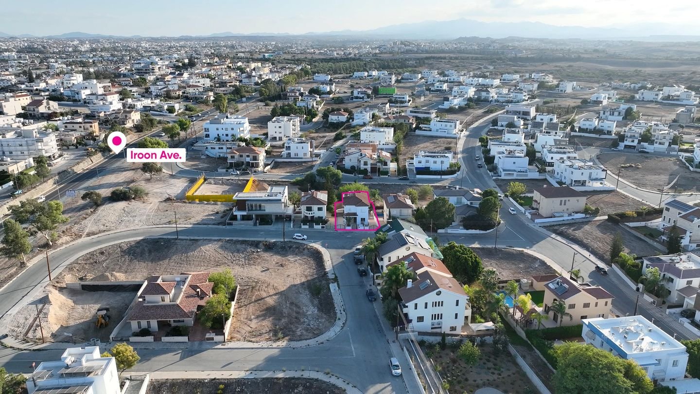 Elegant 4-Bedroom Home with Private Pool in Archangelos/Anthoupoli, Nicosia photo 5