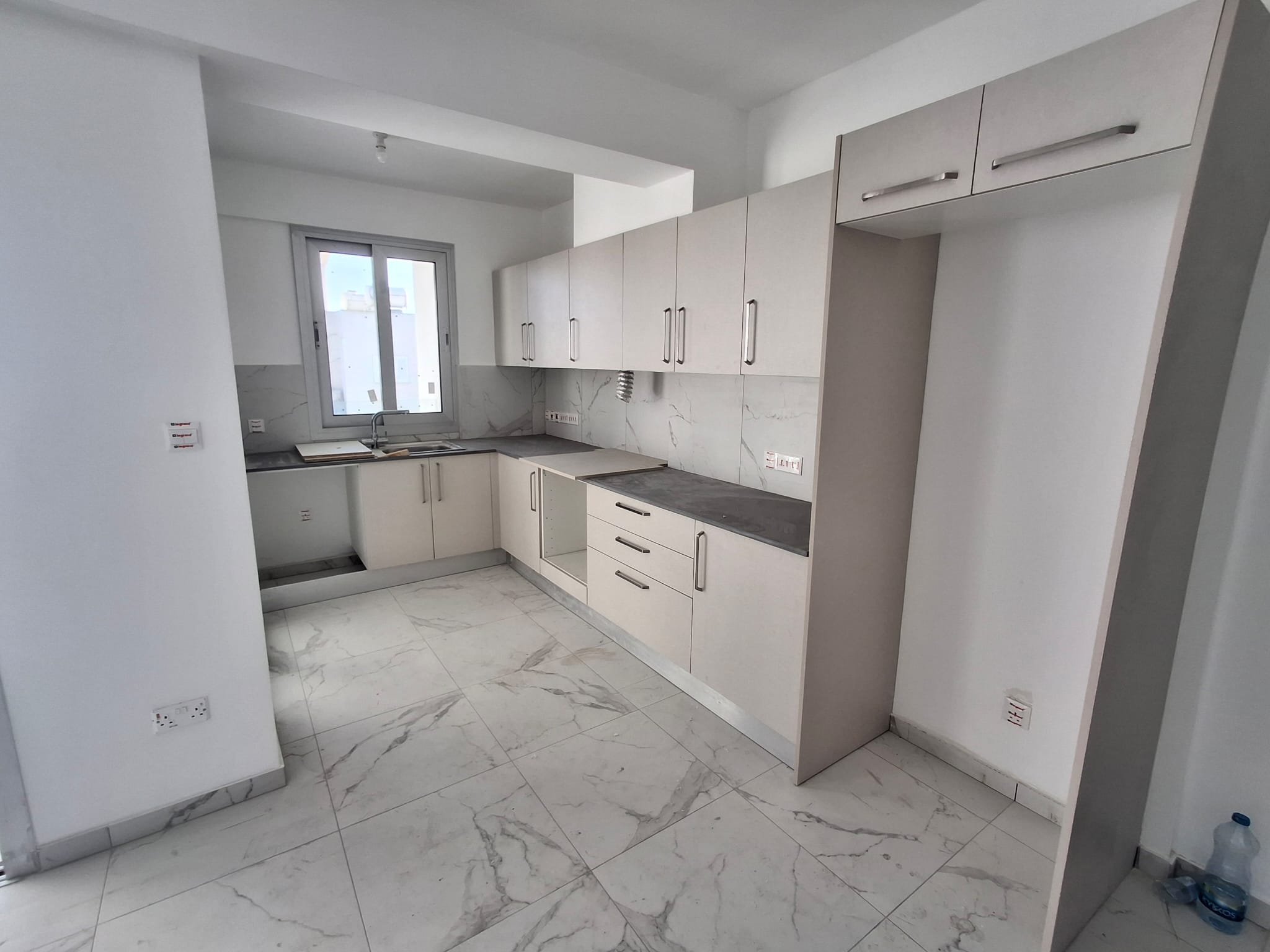 2 BR Penthouse in Agioi Anargyroi I, Larnaca photo 3