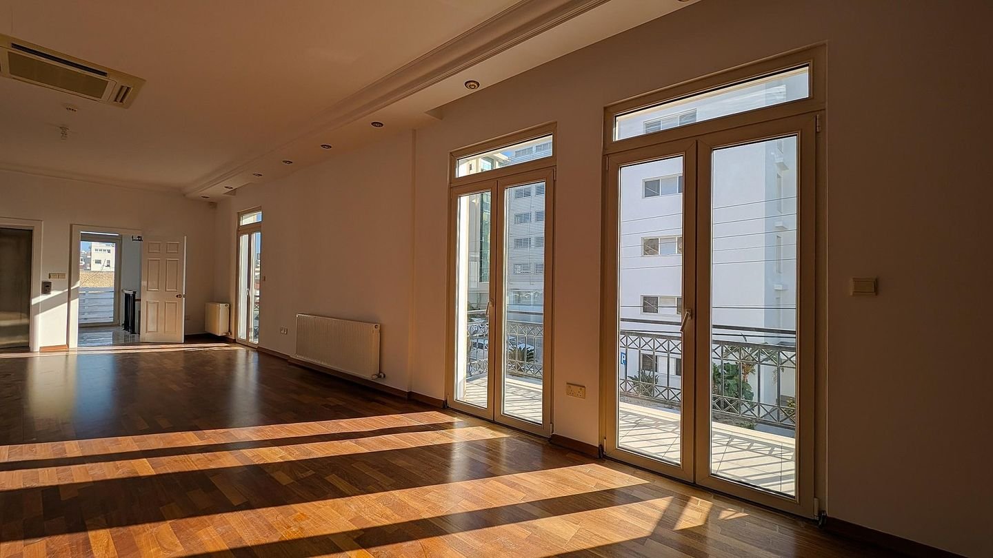 Three storey building in Agios Nikolaos, Larnaca photo 32