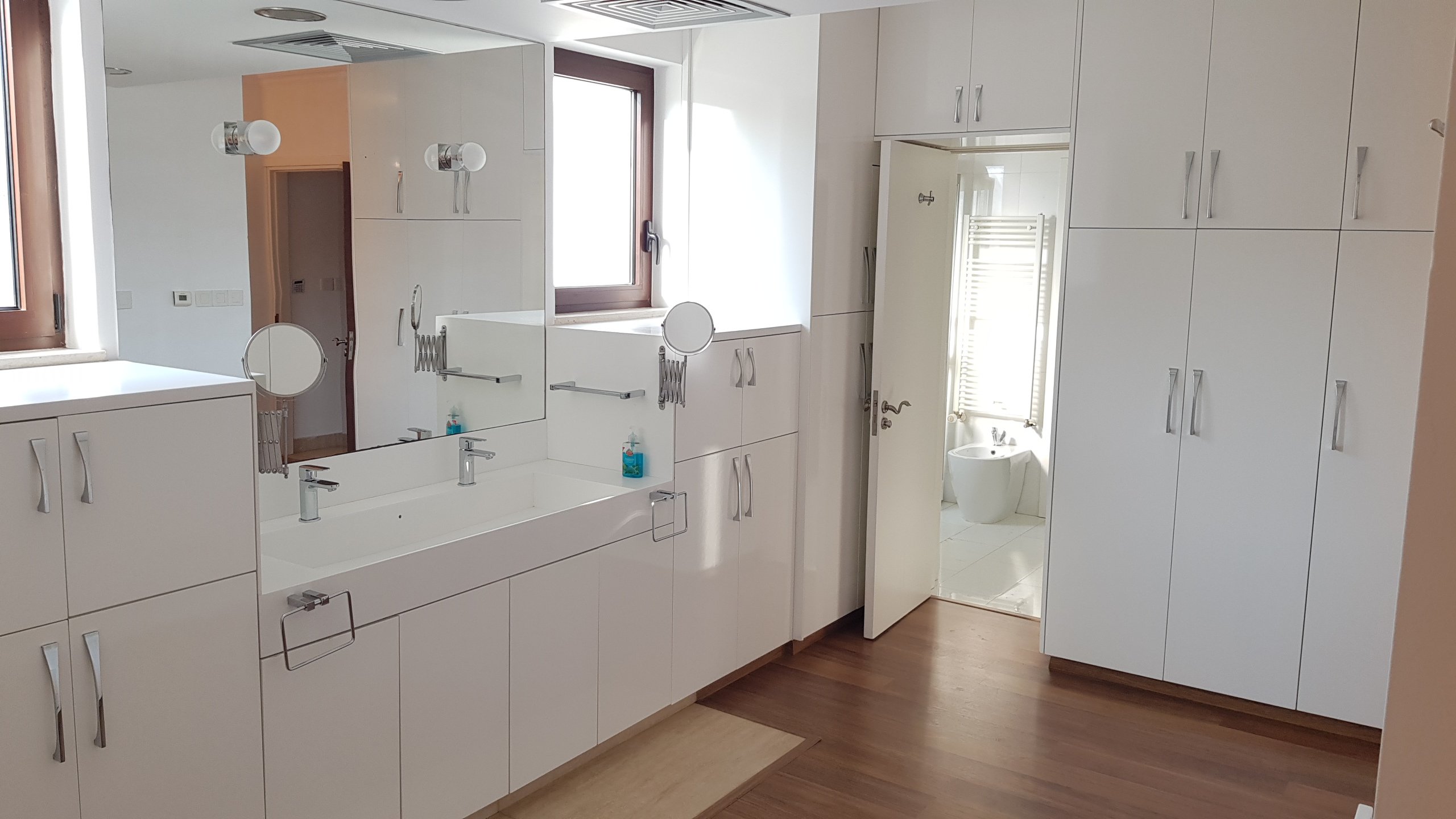 4-story villa with 4 BR villa in Zygi photo 15