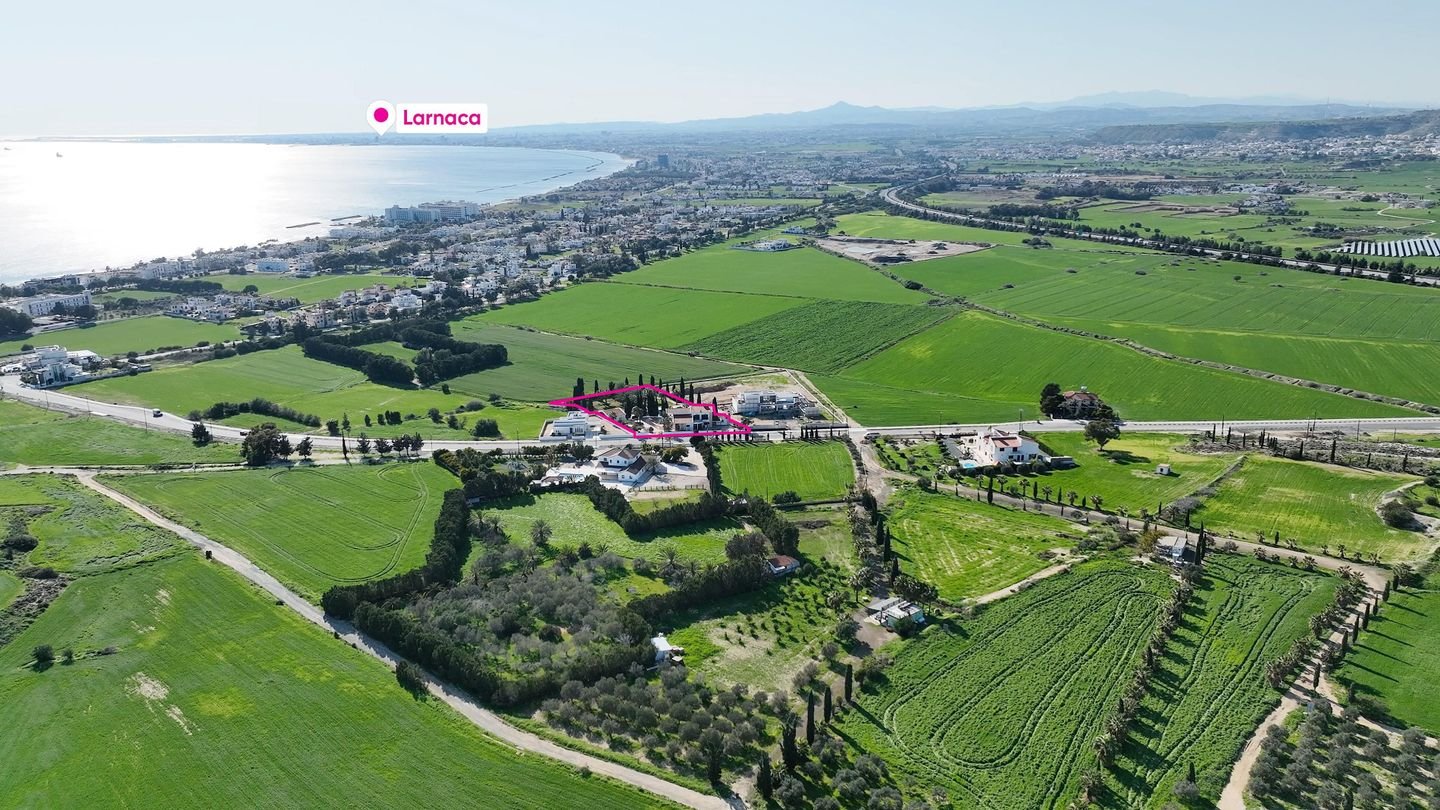 Four Bedroom Luxury Mansion with Private Pool in Pyla, Larnaca photo 4