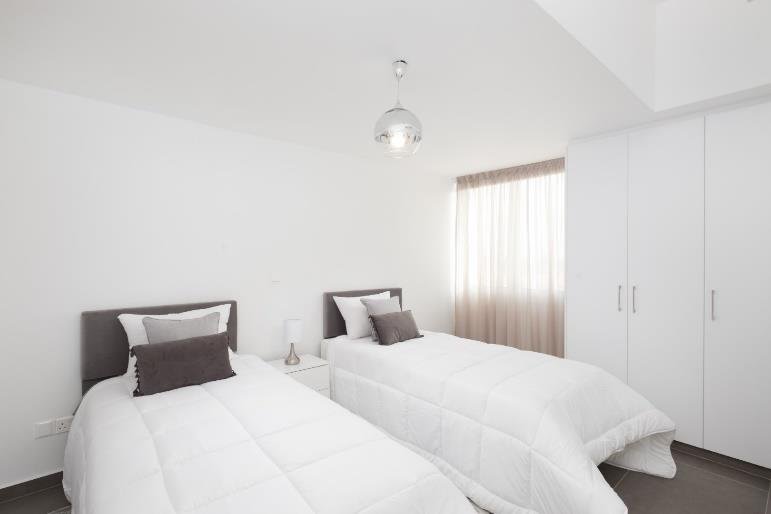 4 BR House in Dromolaxia, Larnaca photo 6