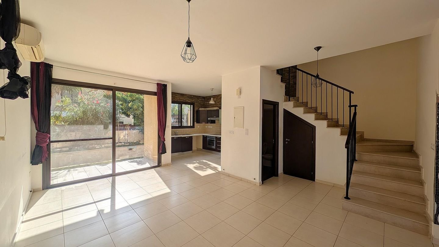 Two-Storey Detached House with Swimming Pool in Oroklini, Larnaca photo 12