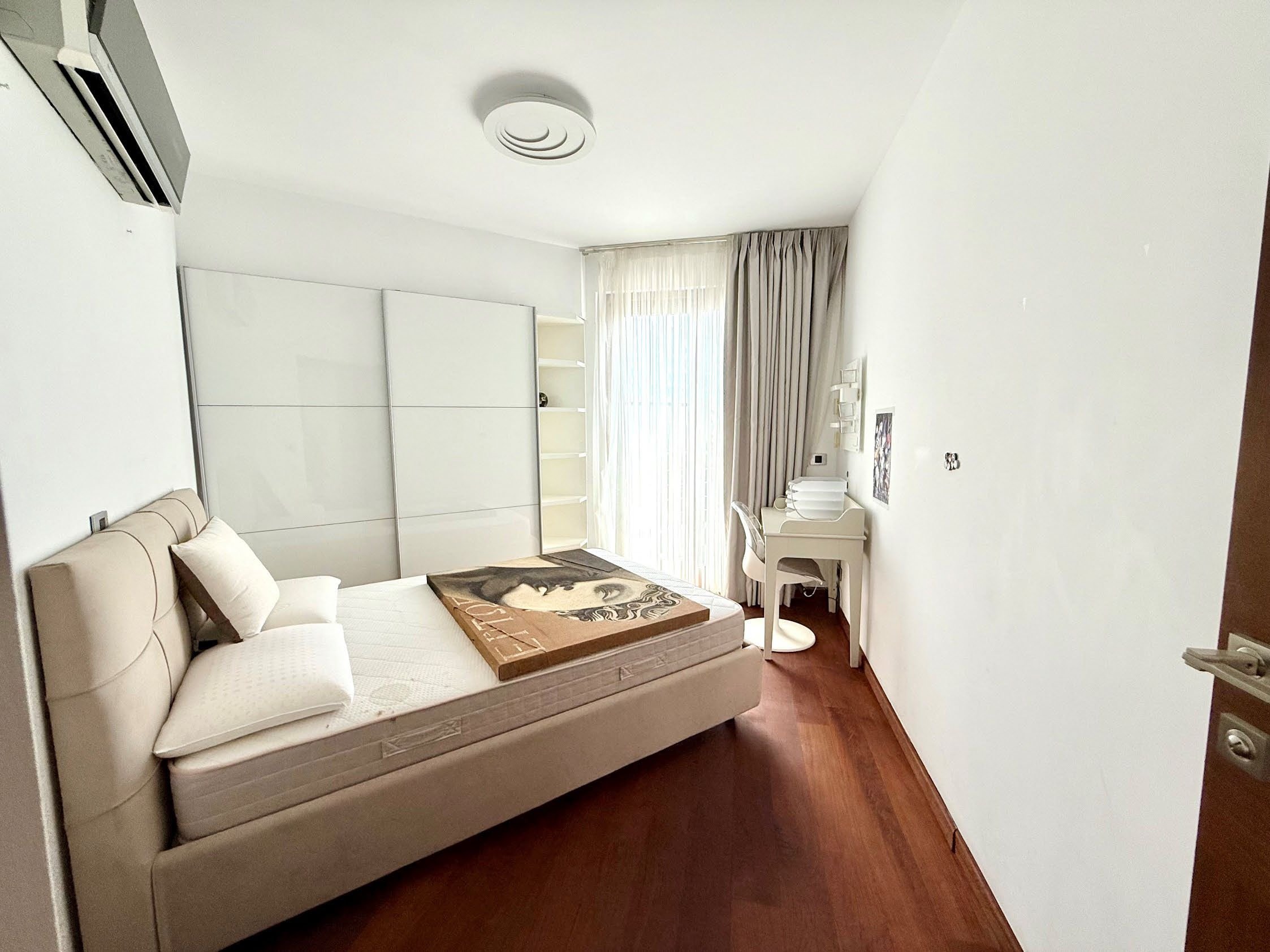 4 BR Luxury Villa in Pyrgos, Limassol photo 11