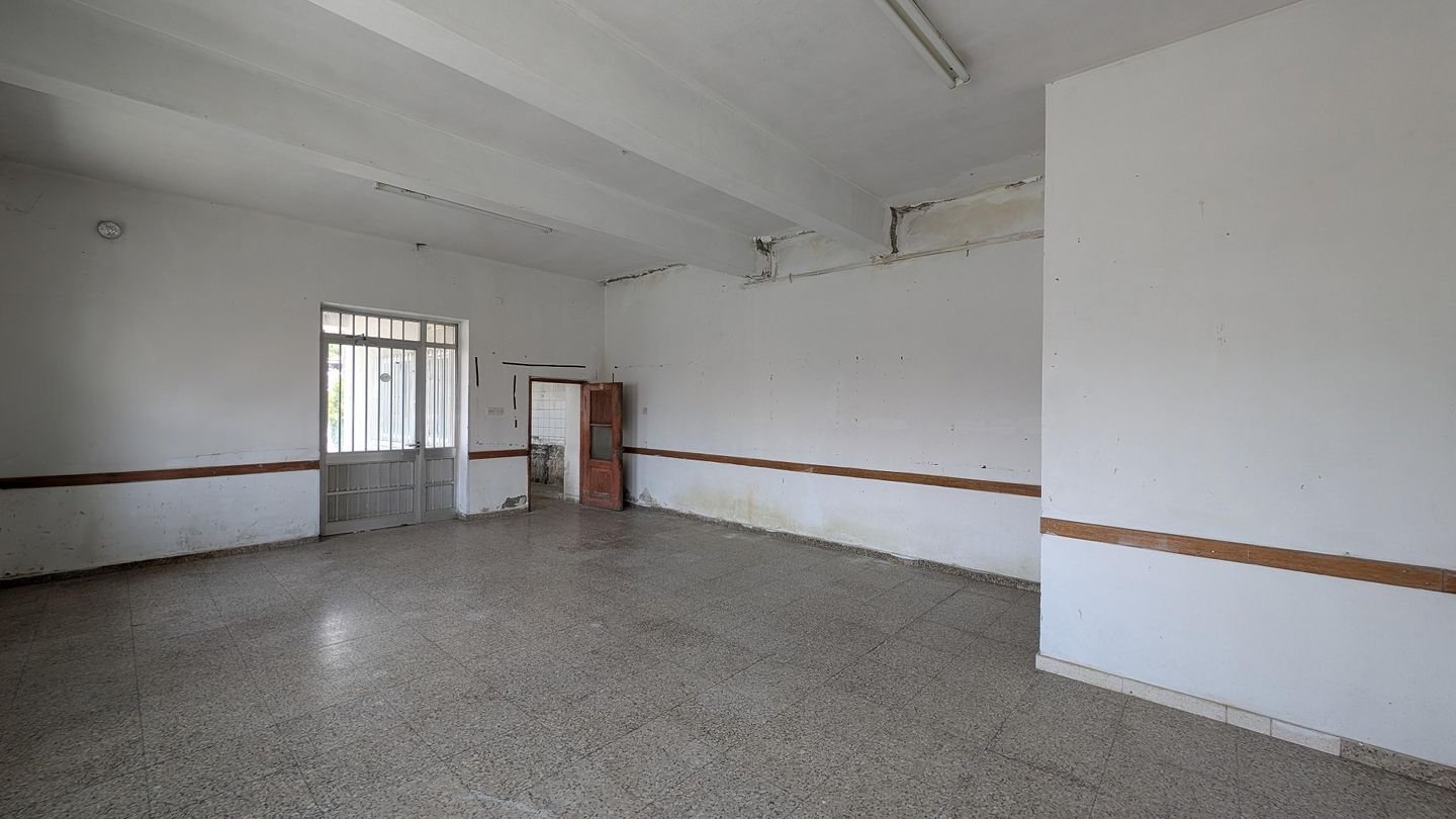 Three-storey building in Chandria, Limassol photo 28