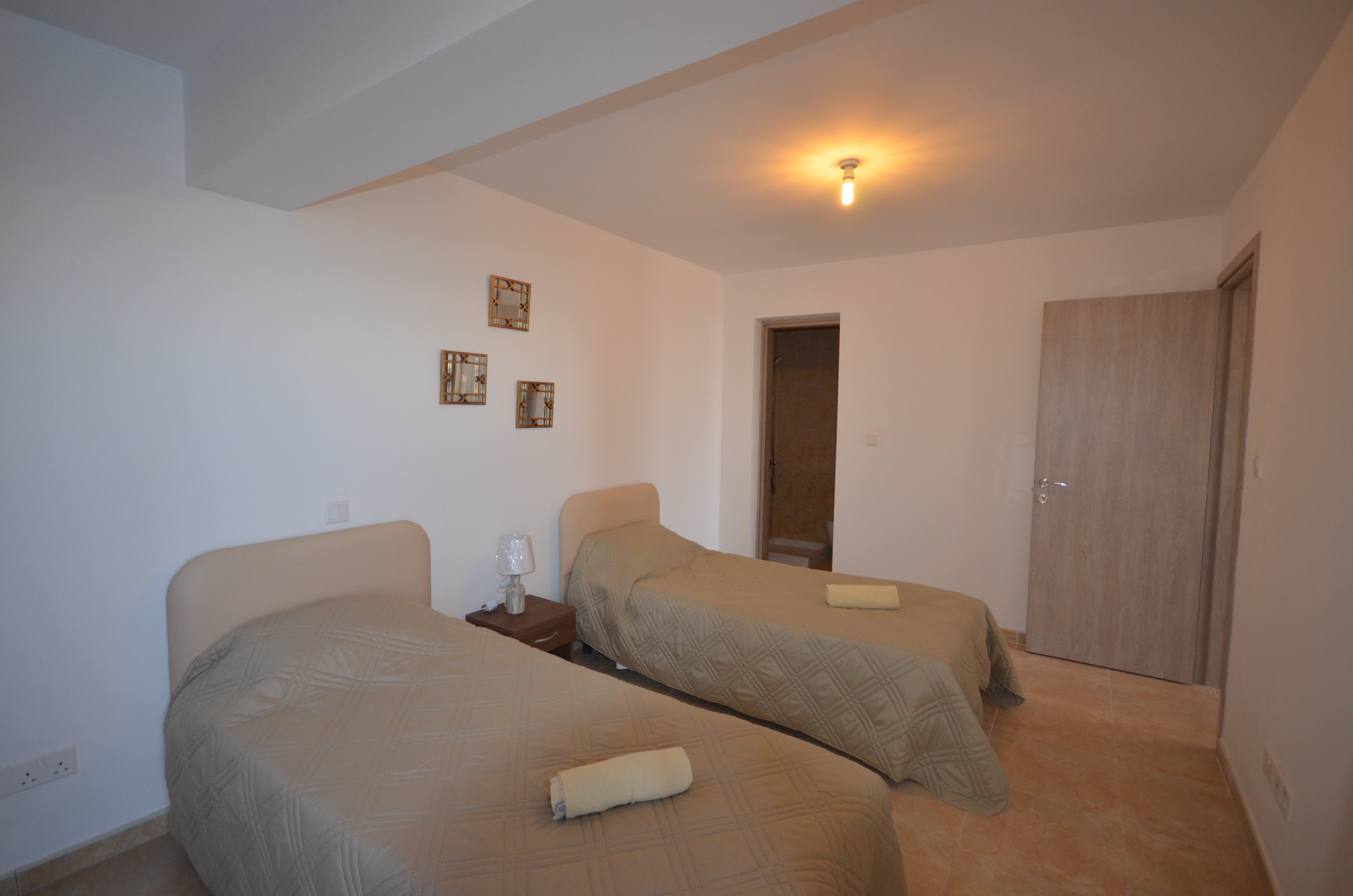 6 BR Villa in Pegeia, Paphos photo 9