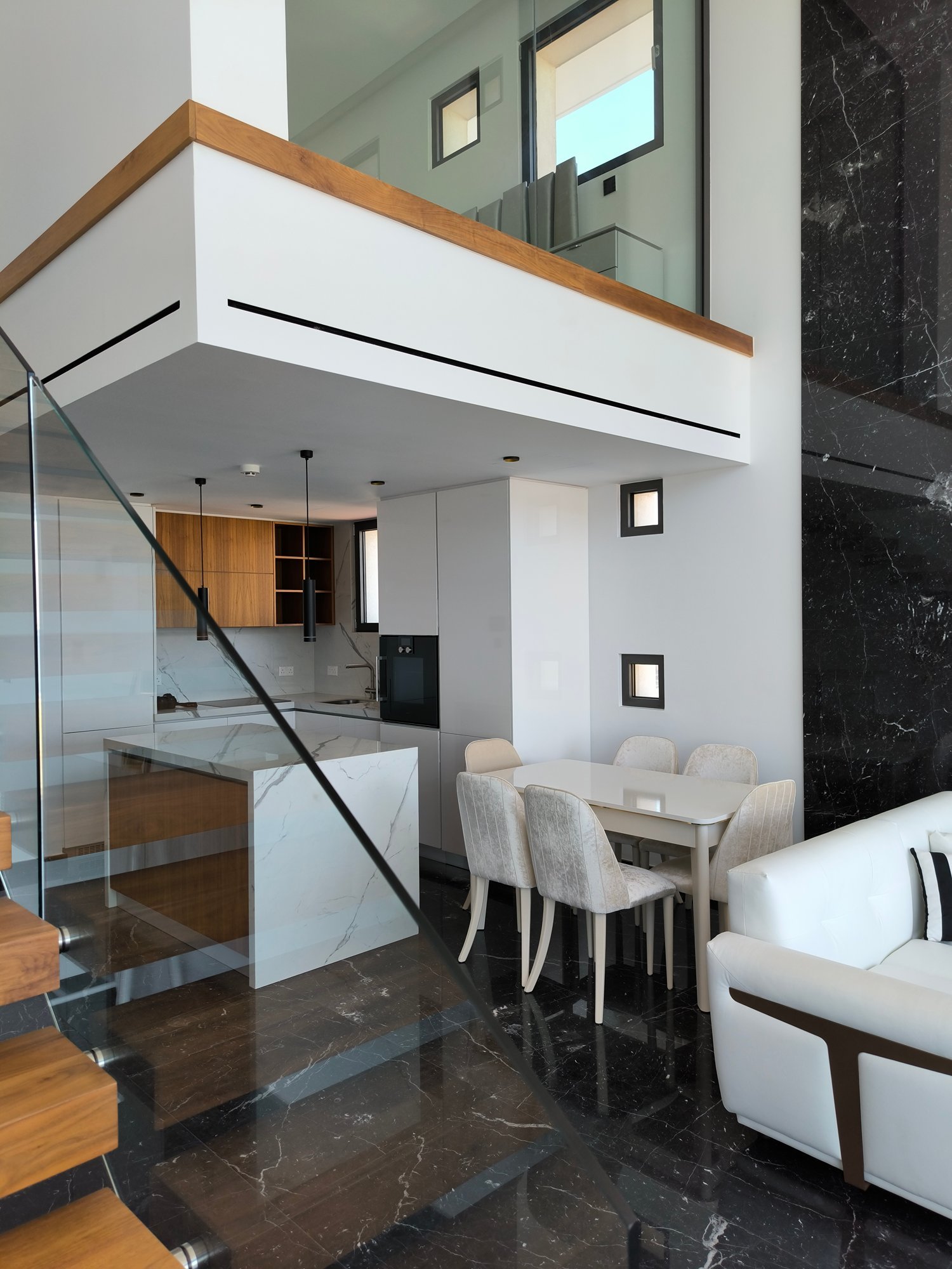 3 BR Duplex in Harbor, Larnaca photo 2