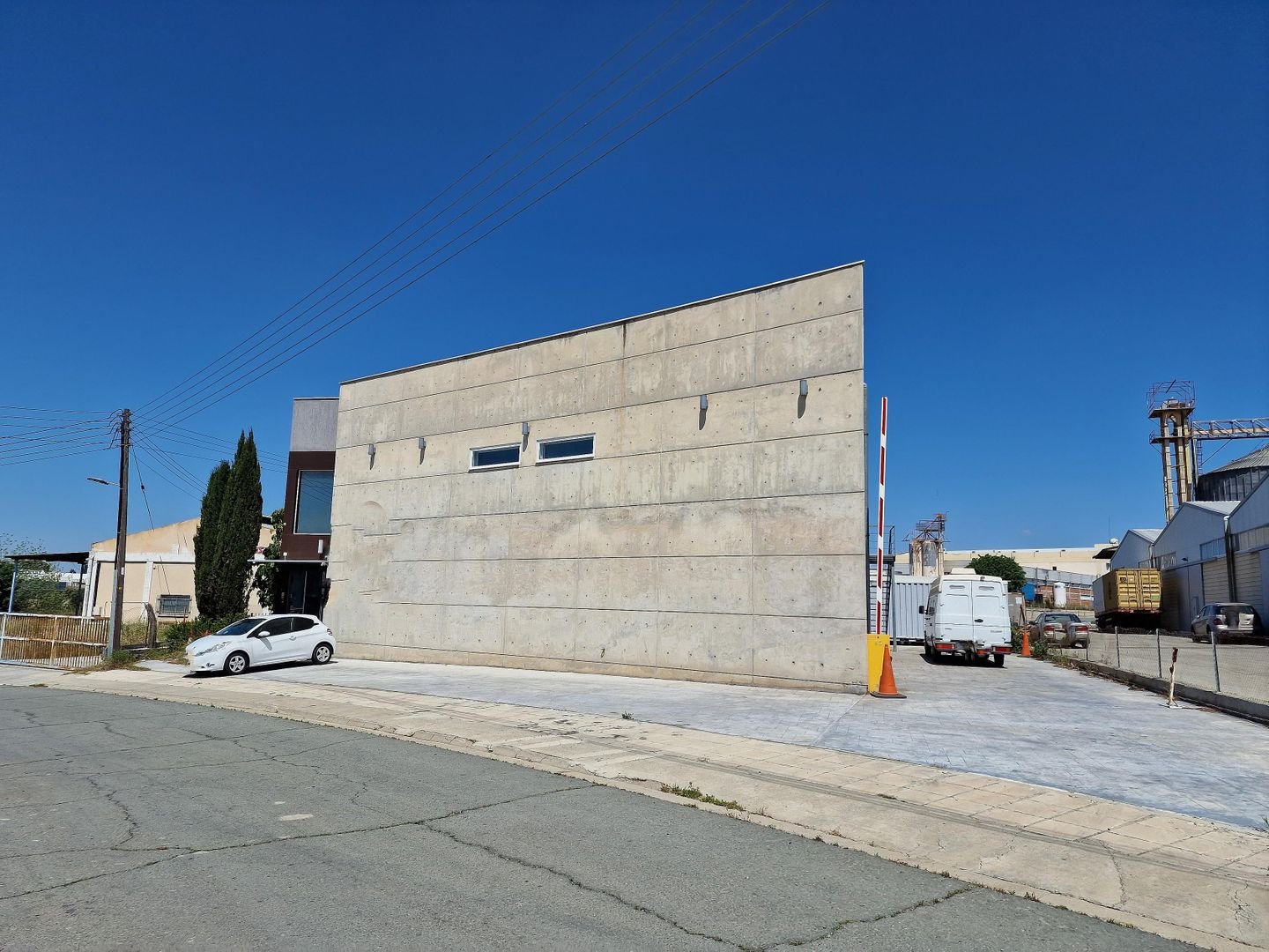 Yield Producing Two storey Commercial Building in Dali, Nicosia photo 6