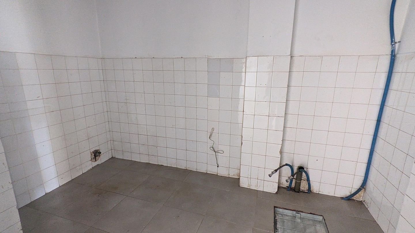 Shop in city center, Agioi Omologites, Nicosia photo 11