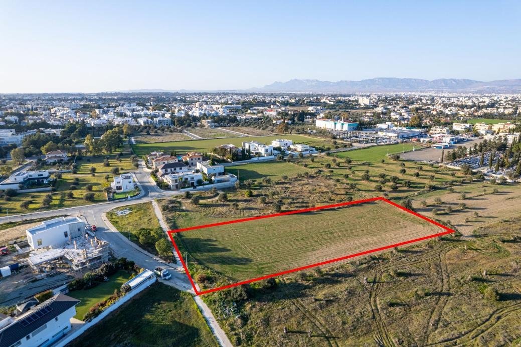Shared residential field in Chryseleousa, Strovolos photo 1