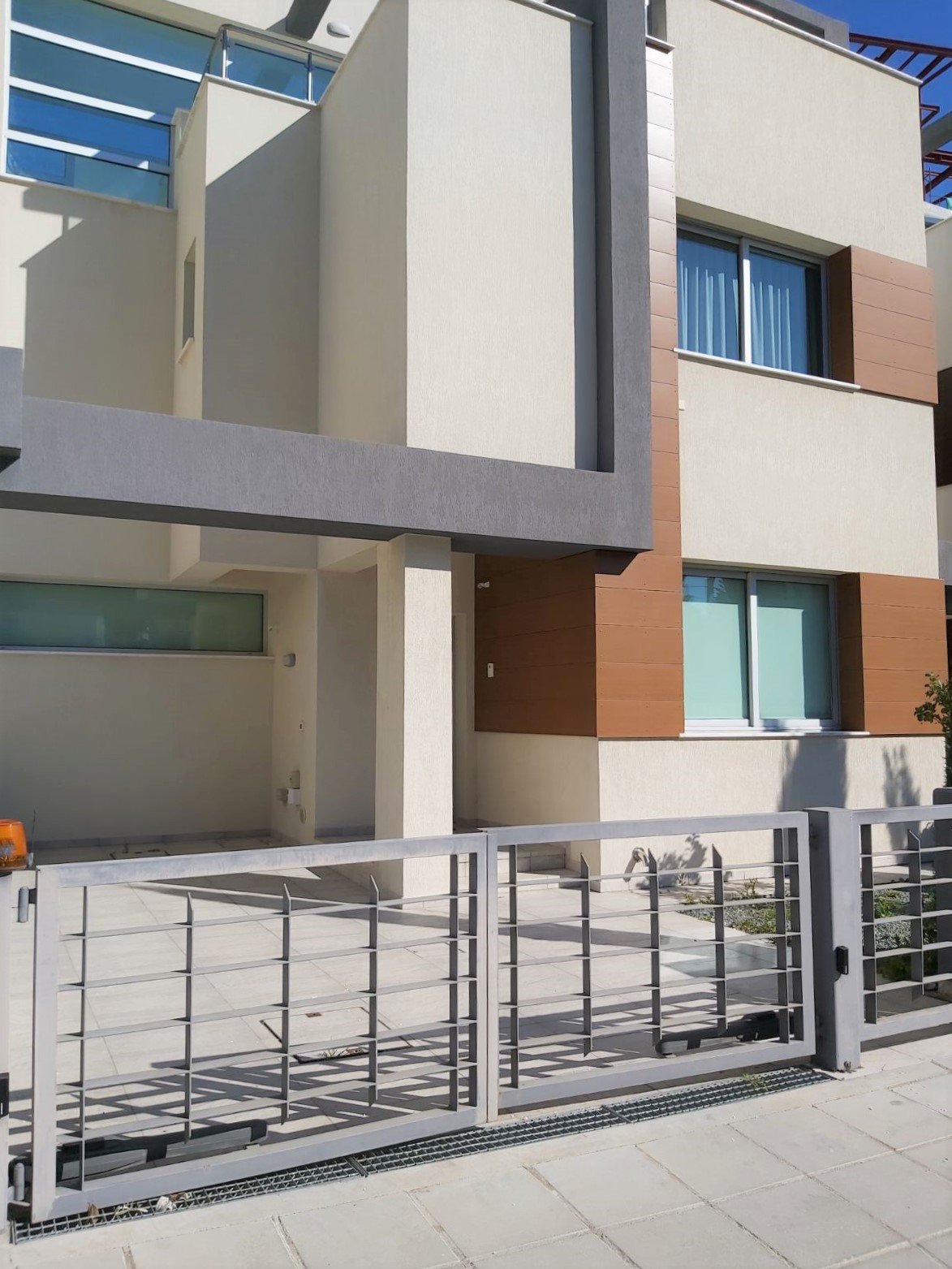 4 BR Villa in Potamos Germasogeia, Limassol photo 2