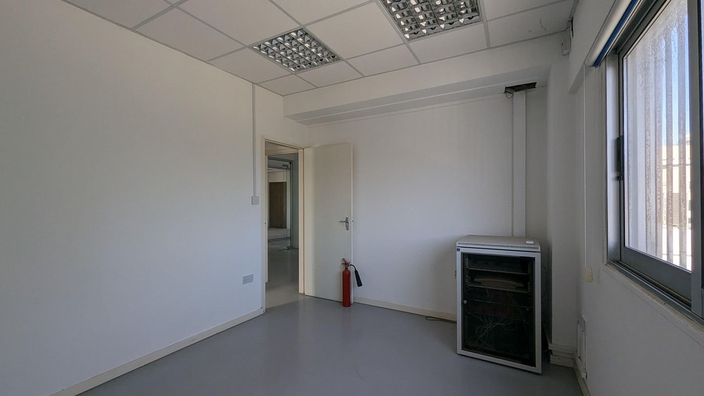 Office space in Kaimakli, Nicosia photo 12