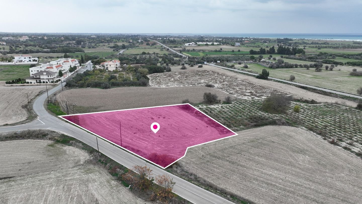 Residential field in Mazotos, Larnaca photo 4