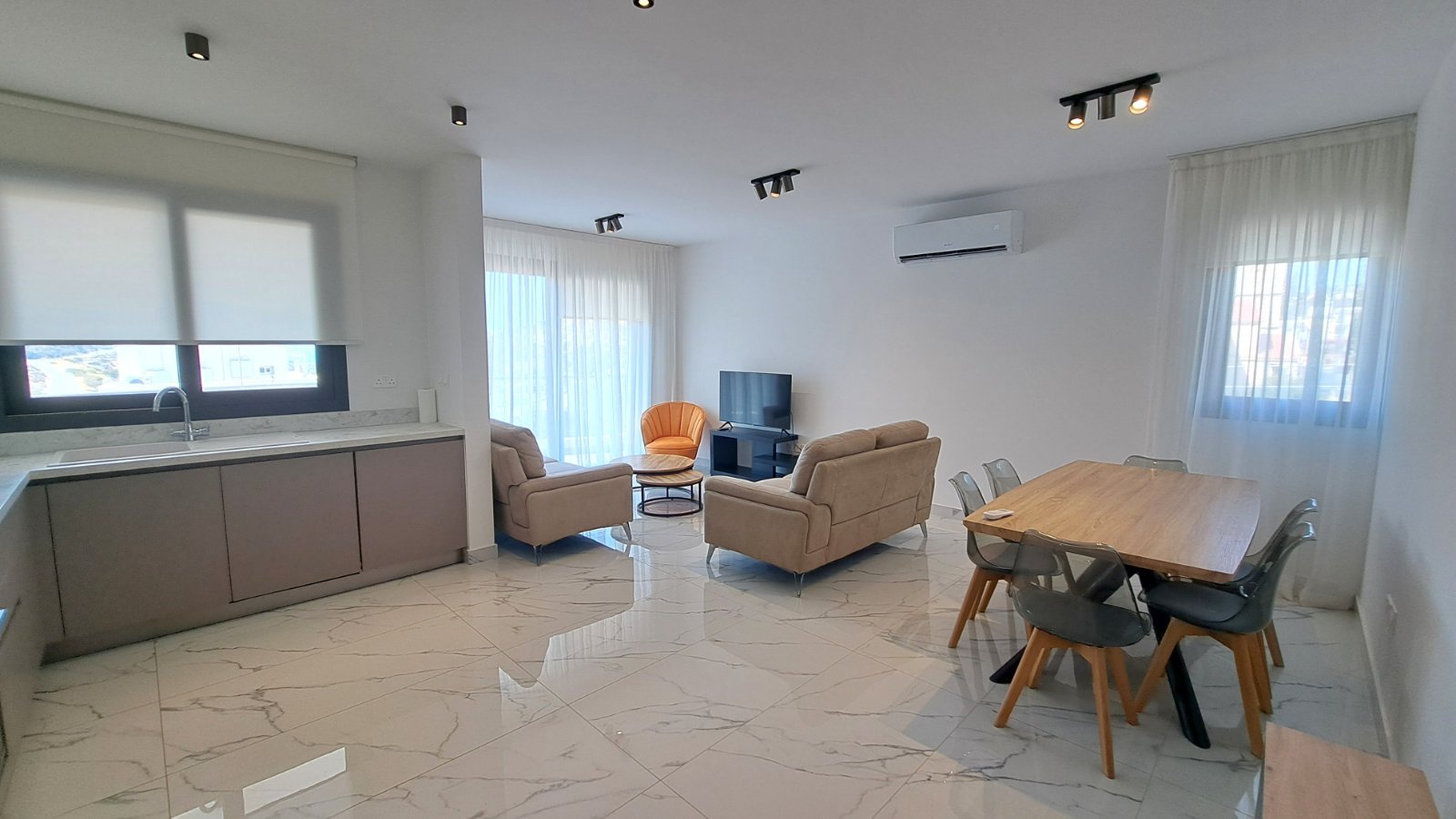 2 BR Apartment in Agios Tychonas, Limassol photo 1