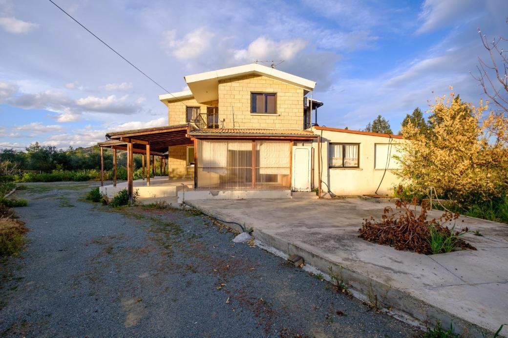 Two-storey house in a large field in Pyrga, Larnaca photo 15