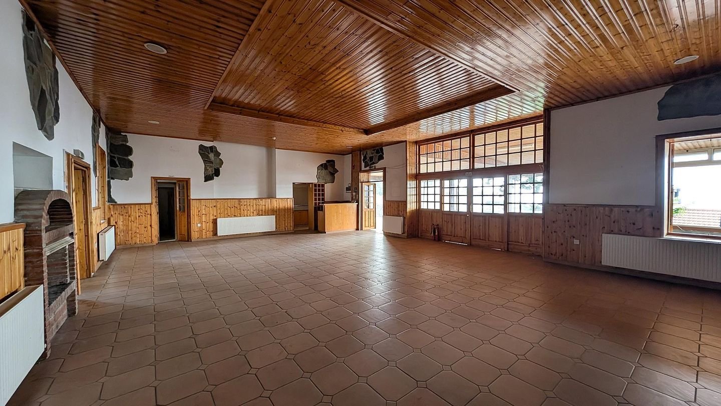 Former Hotel Building with Development Potential – Pedoulas, Nicosia photo 9