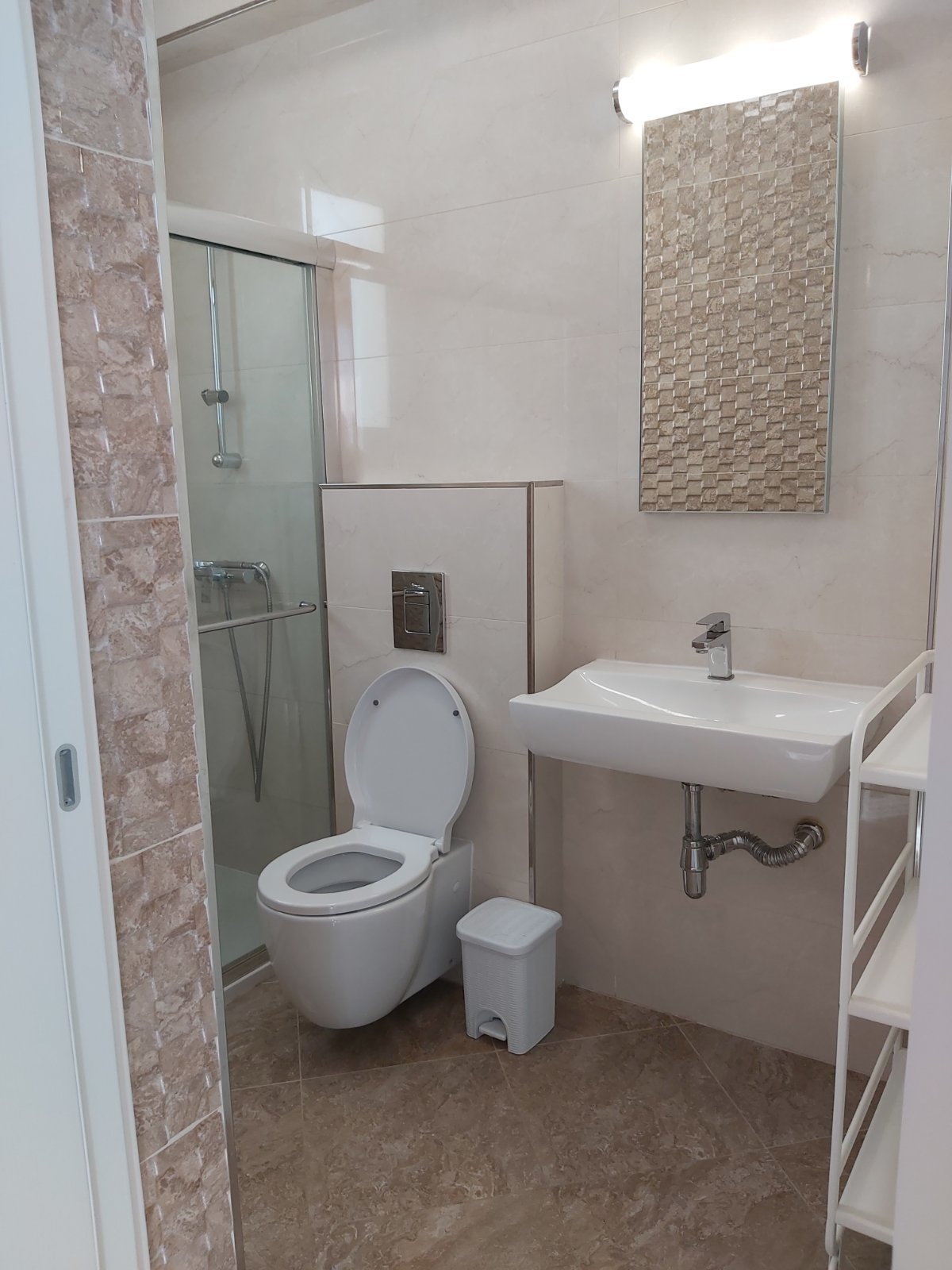 4 BR Villa in Potamos Germasogeia, Limassol photo 21