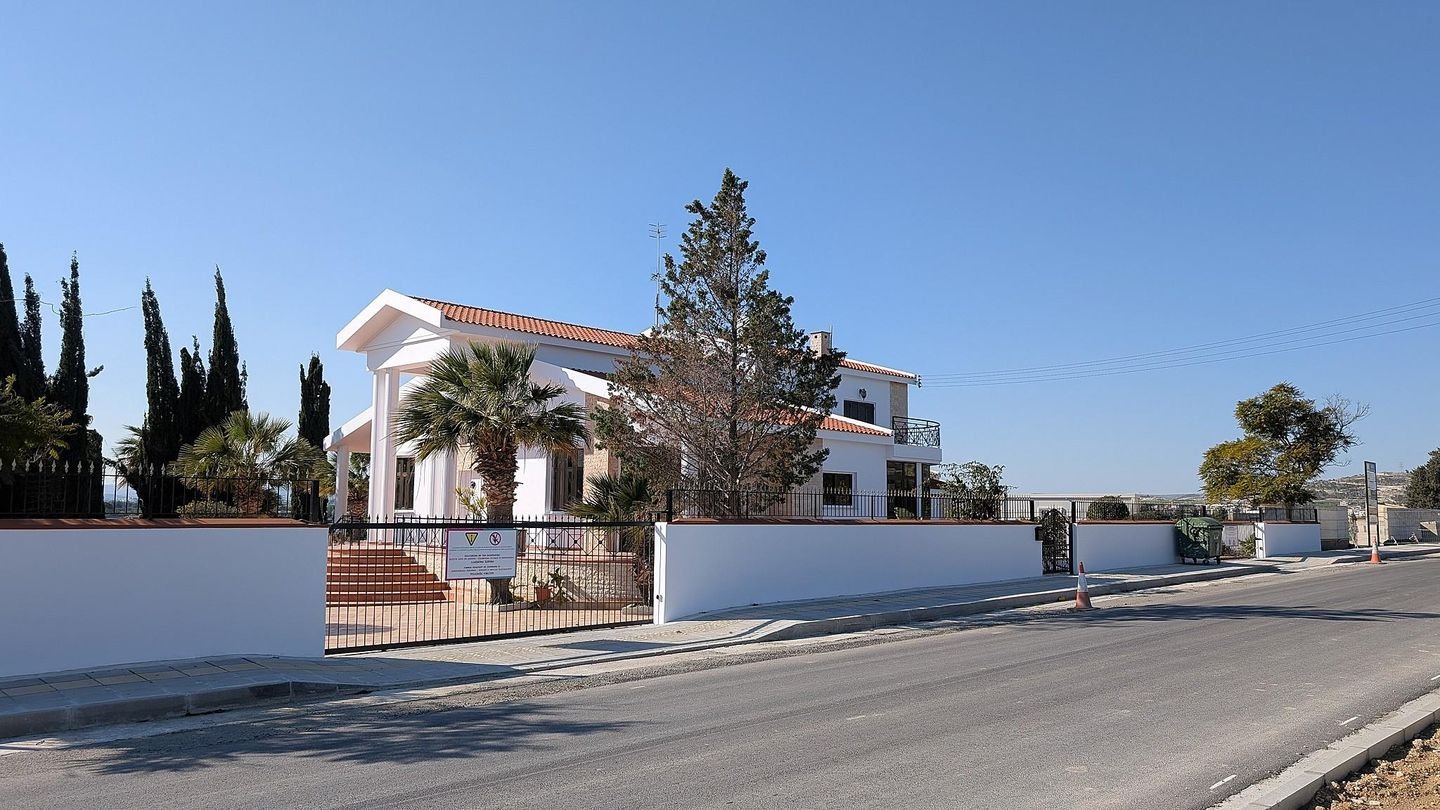 Four Bedroom Luxury Mansion with Private Pool in Pyla, Larnaca photo 9