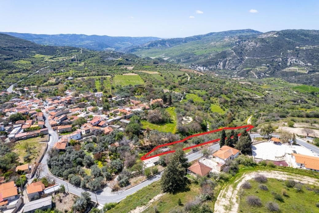 Shared residential field in Kedares, Paphos photo 4