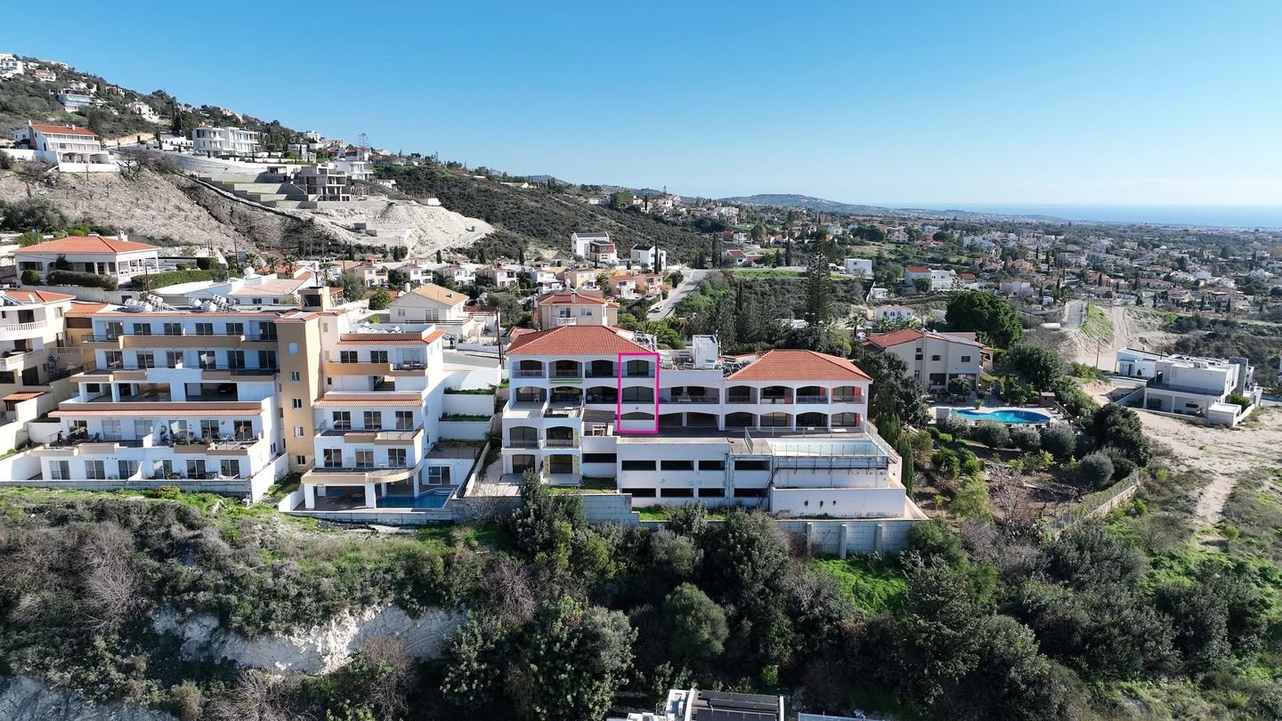 Two-Storey 2-Bedroom Apartment in Tala, Paphos photo 4