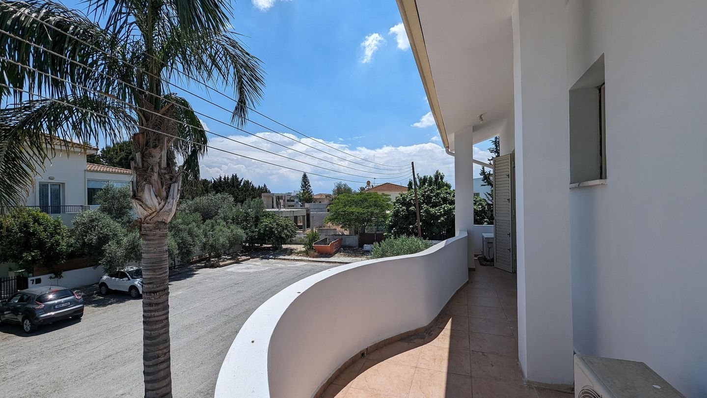 Four bedroom house with attic, in Lakatamia, Nicosia. photo 15
