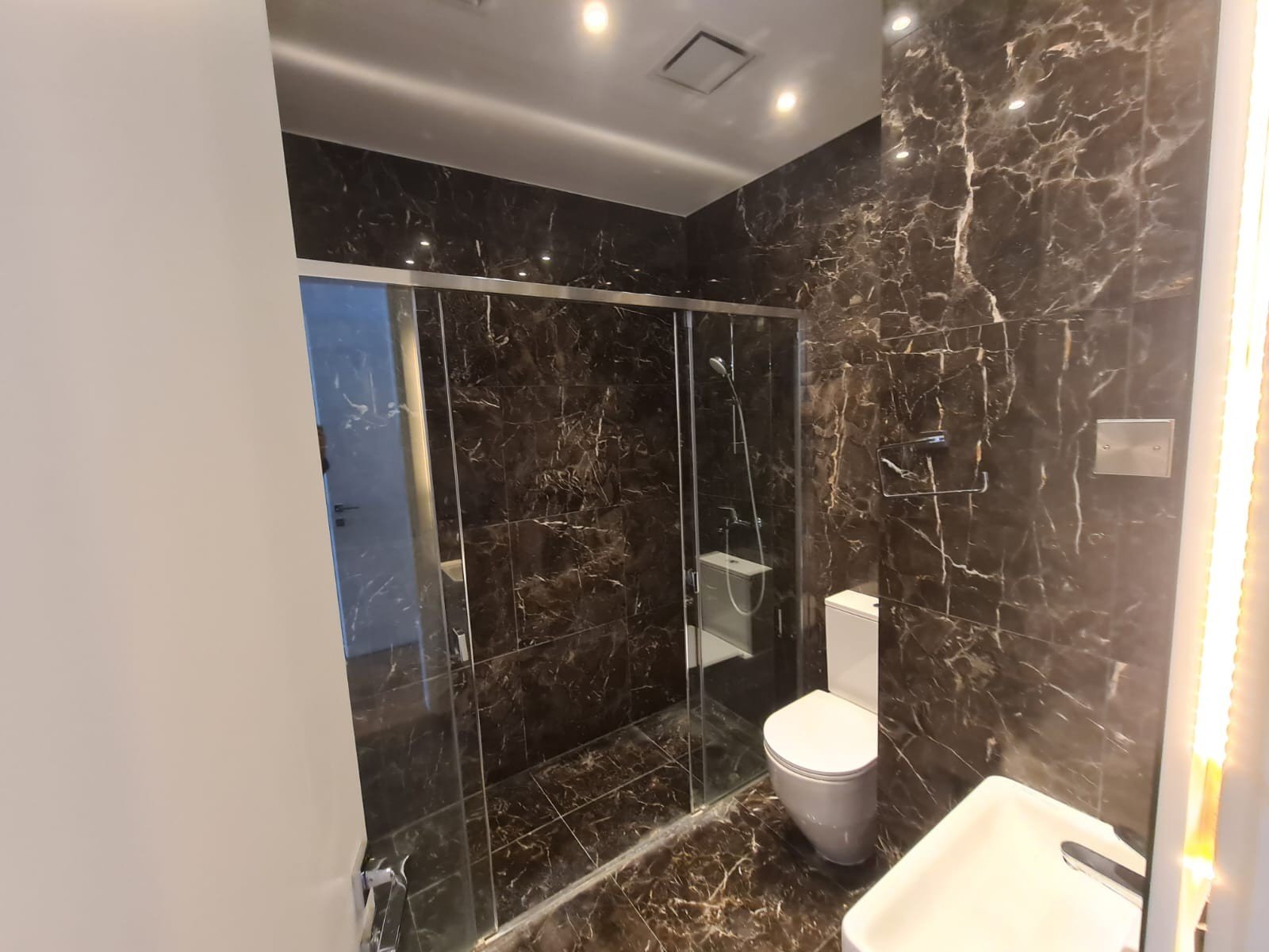 3 BR Apartment with Sea view in Limassol photo 13