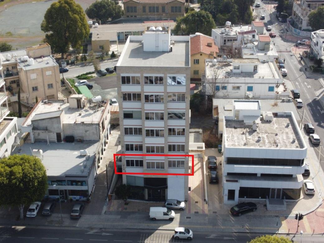 Office on the 1st floor in Agios Antonios, Nicosia photo 2