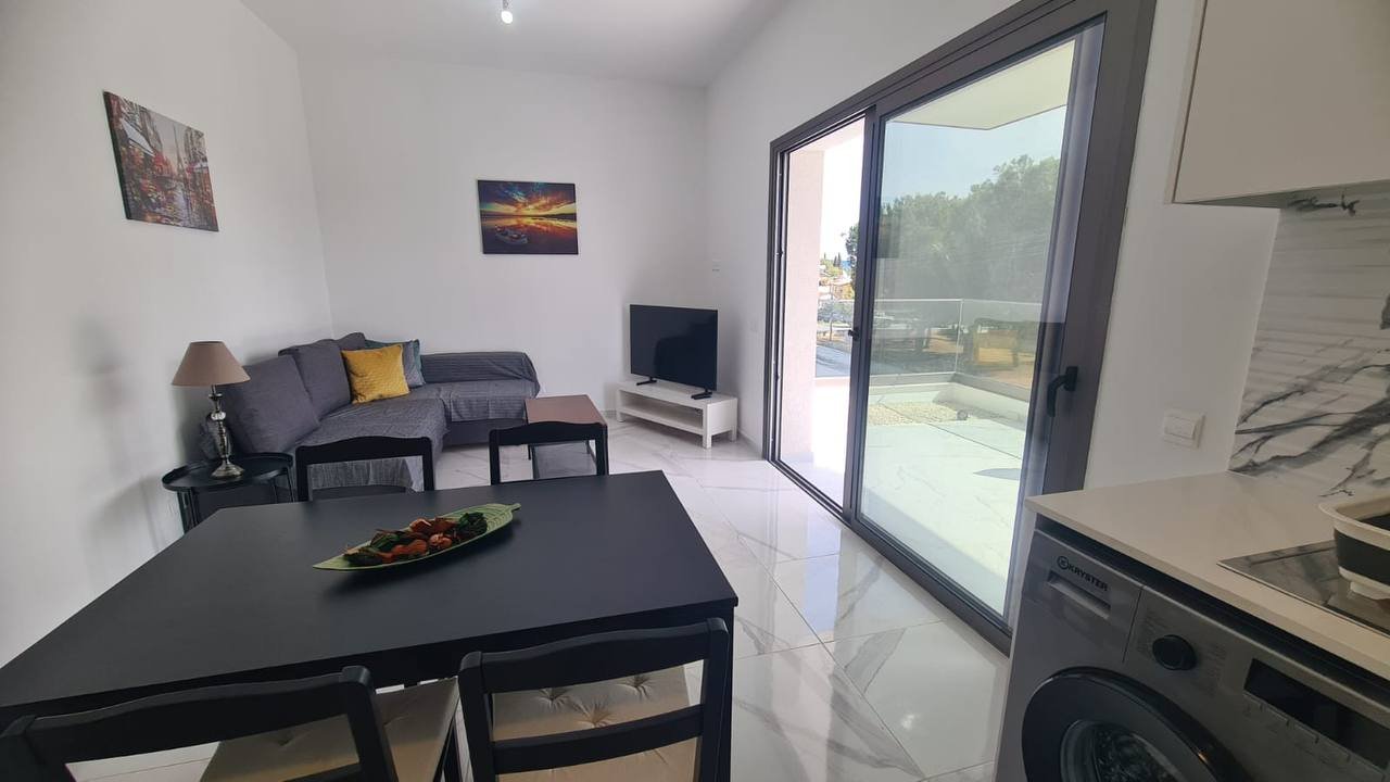 1 BR Apartment in Zakaki, Limassol photo 3