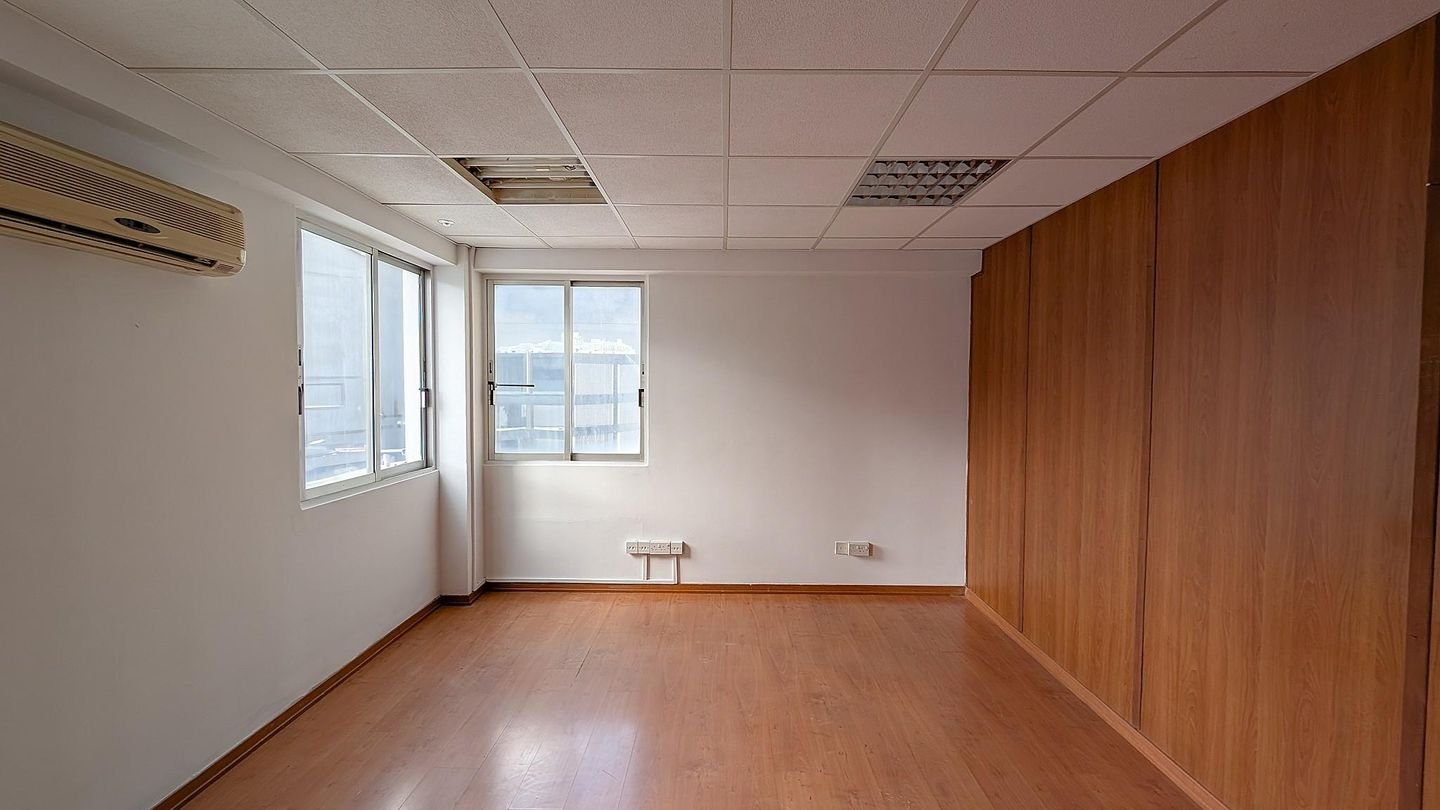 Office Unit in the Heart of Nicosia – Trypiotis Quarter photo 14