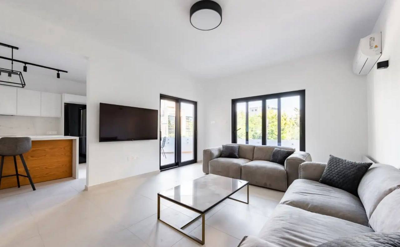 2 BR Apartment in Agia Zoni, Limassol photo 1