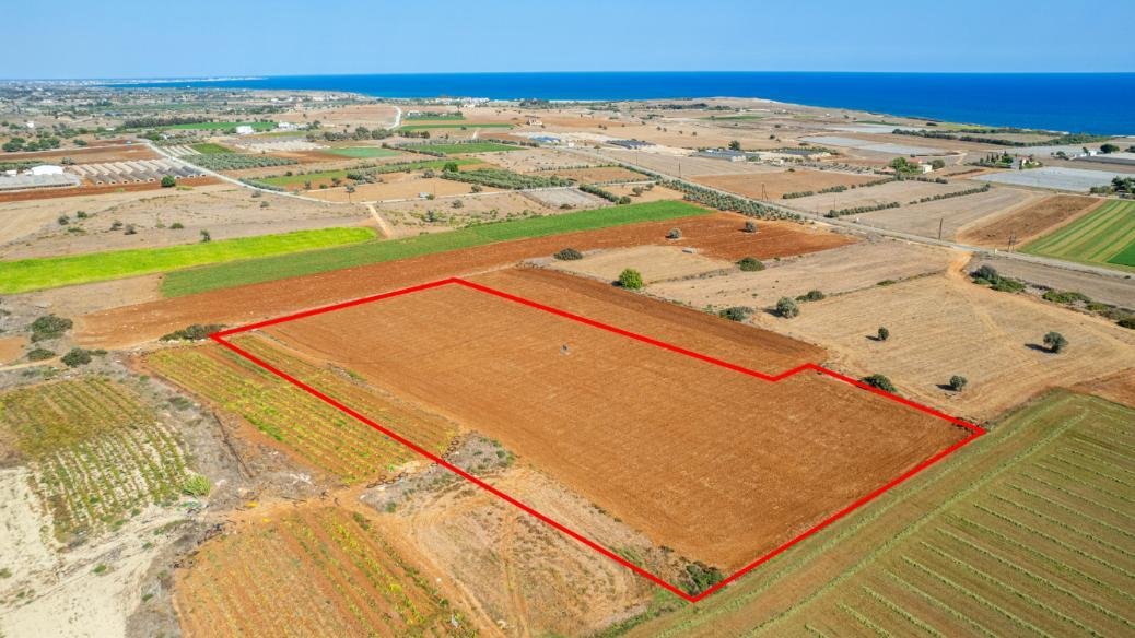 Touristic field in Alaminos, Larnaca photo 2