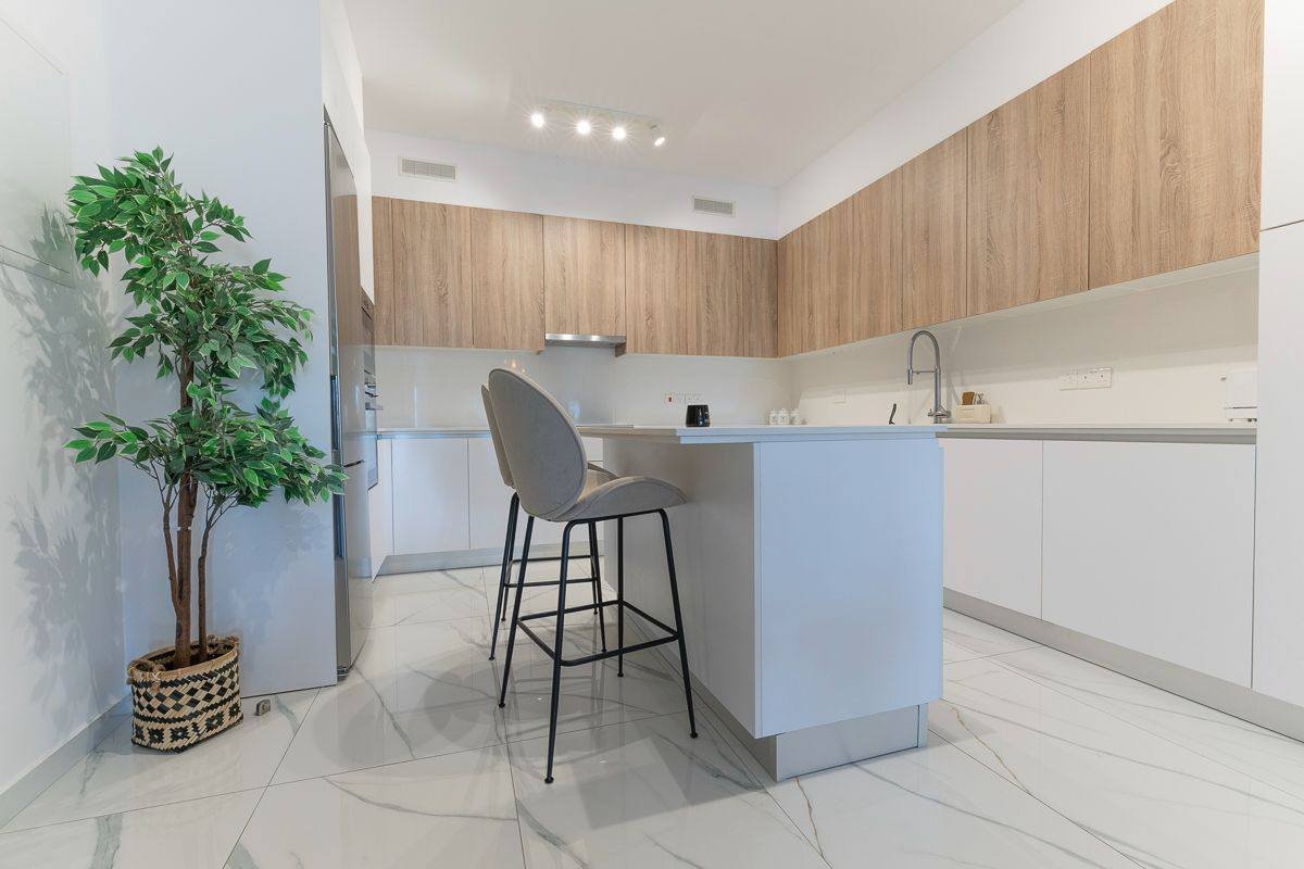 3 BR Apartment in Mesa Geitonia, Limassol photo 4