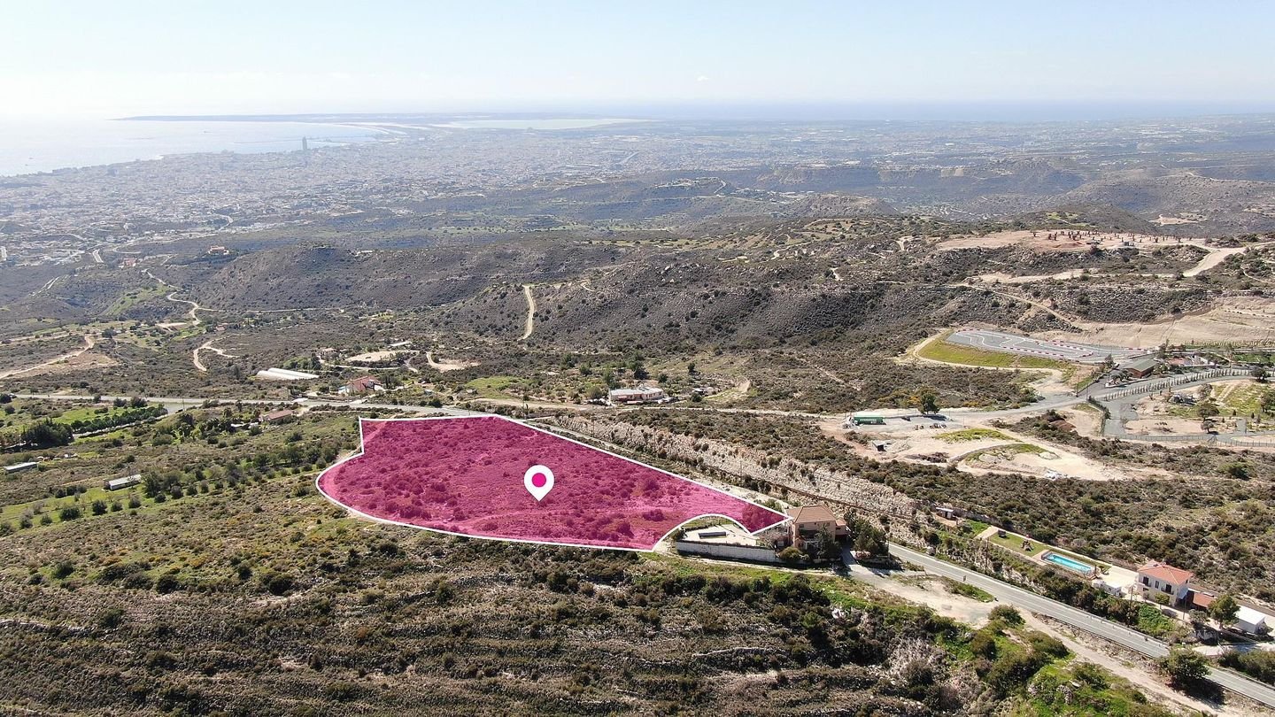 (Share) Field in Ag. Athanasios Municipality, Limassol photo 2