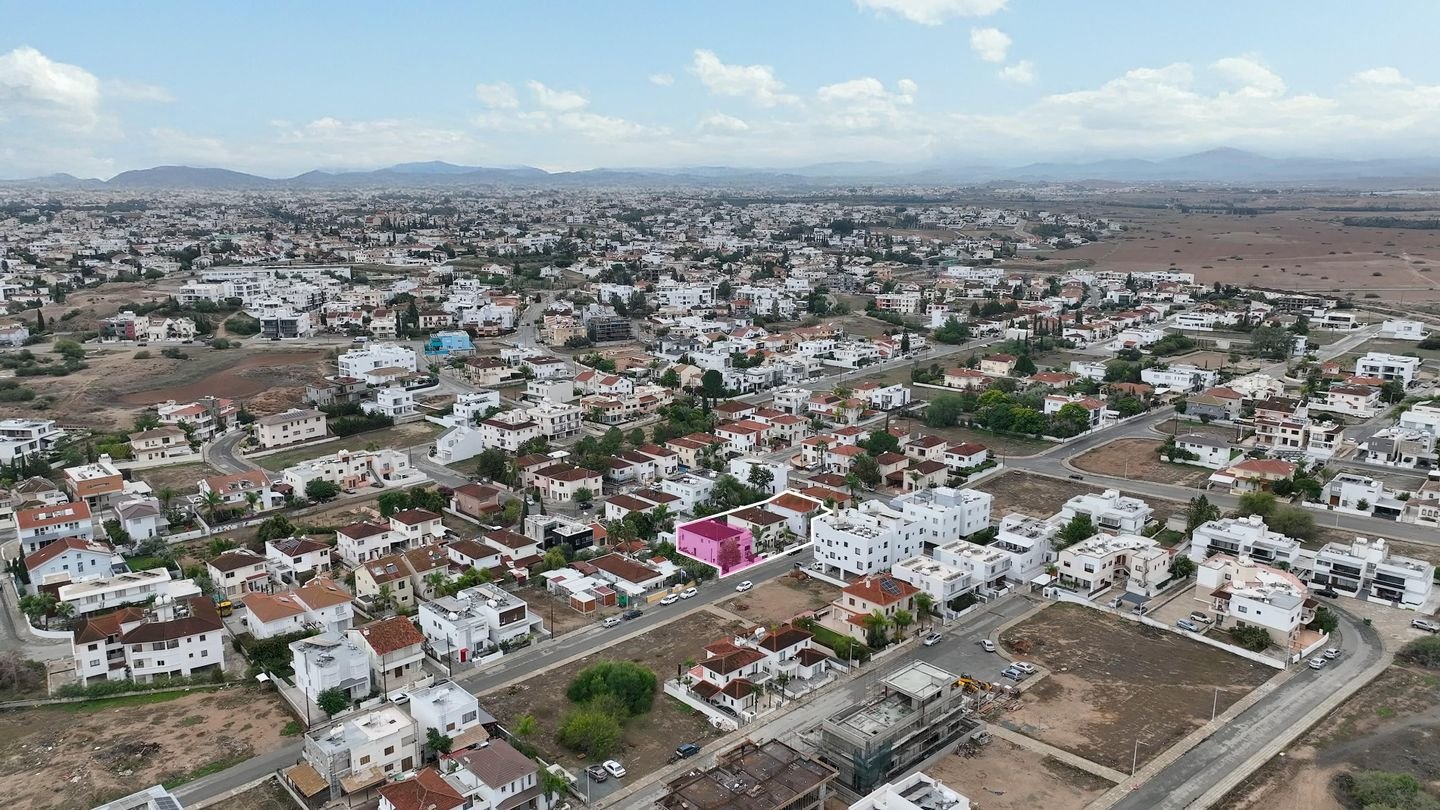 Elegant 3-bedroom semi-detached house in Engomi, Nicosia photo 4