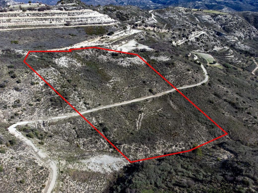 Agricultural field in Trachypedoula, Paphos photo 3