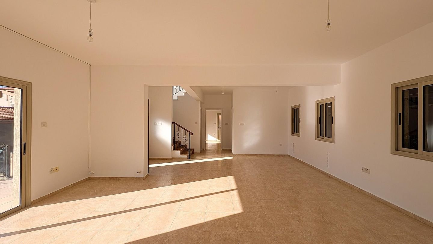 Two Storey Detached House, Kolossi, Limassol photo 11