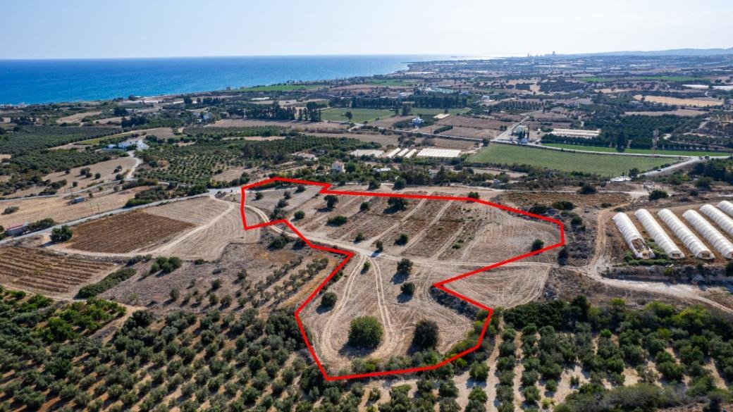 Residential field in Agios Theodoros, Larnaca photo 3